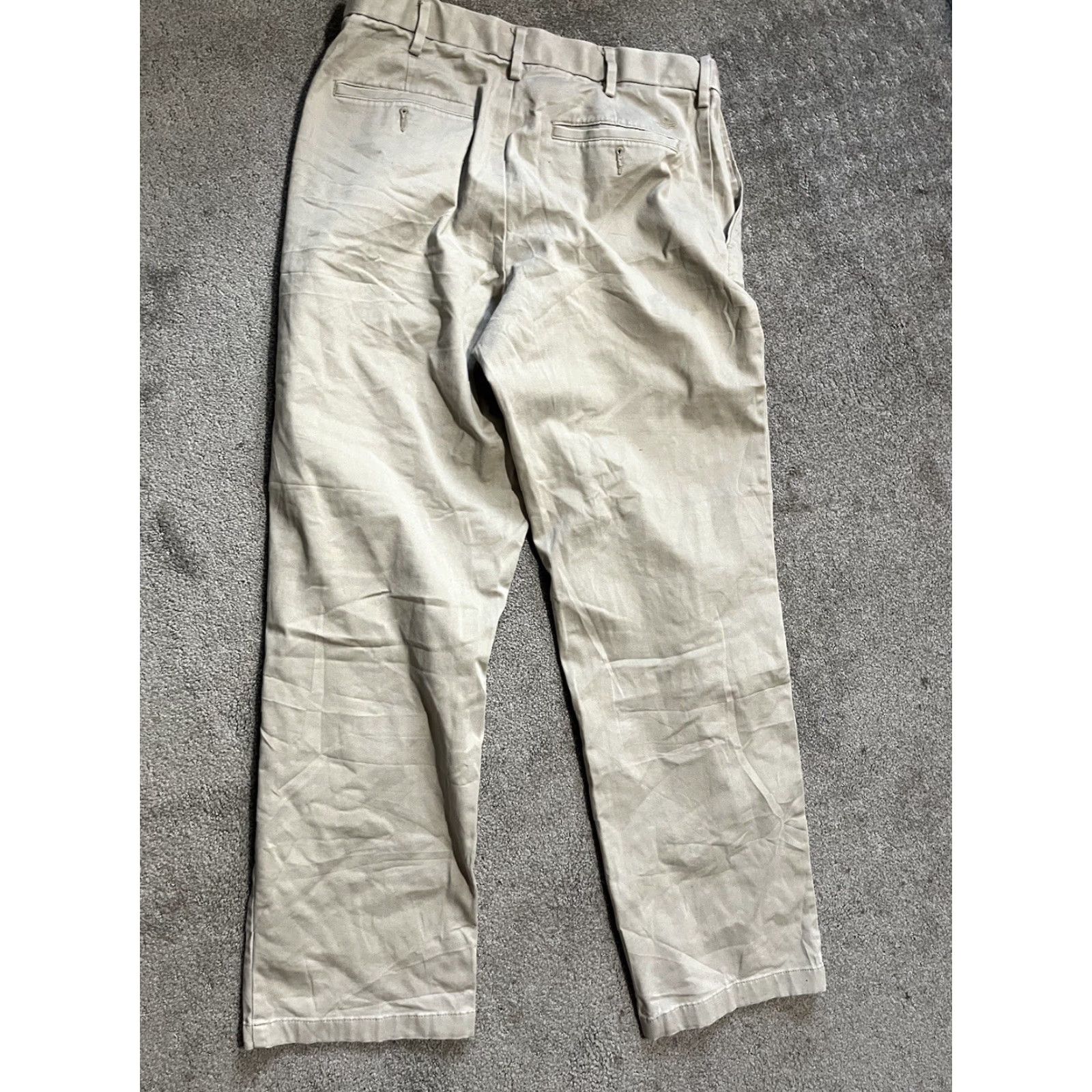 Dockers Dockers Mens Size 32x32 Relaxed Fit Pants Beige Chino Flat Front Straight Leg 90s Theme Mens Pants Beige Dockers D4 Regular Size 32 Inseam 32in Size US 32 / EU 48 - 3 Thumbnail