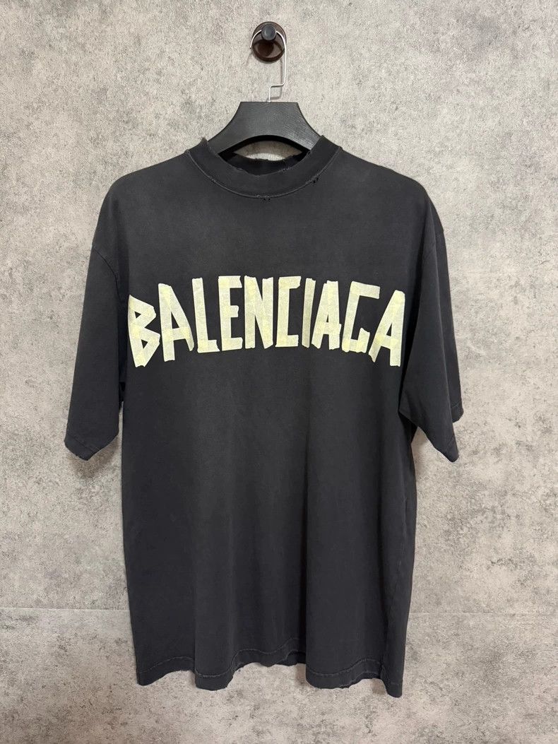 Balenciaga Balenciaga SS24 Tape Vintage Black Short Sleeve T-Shirt Size US XS / EU 42 / 0 - 1 Thumbnail
