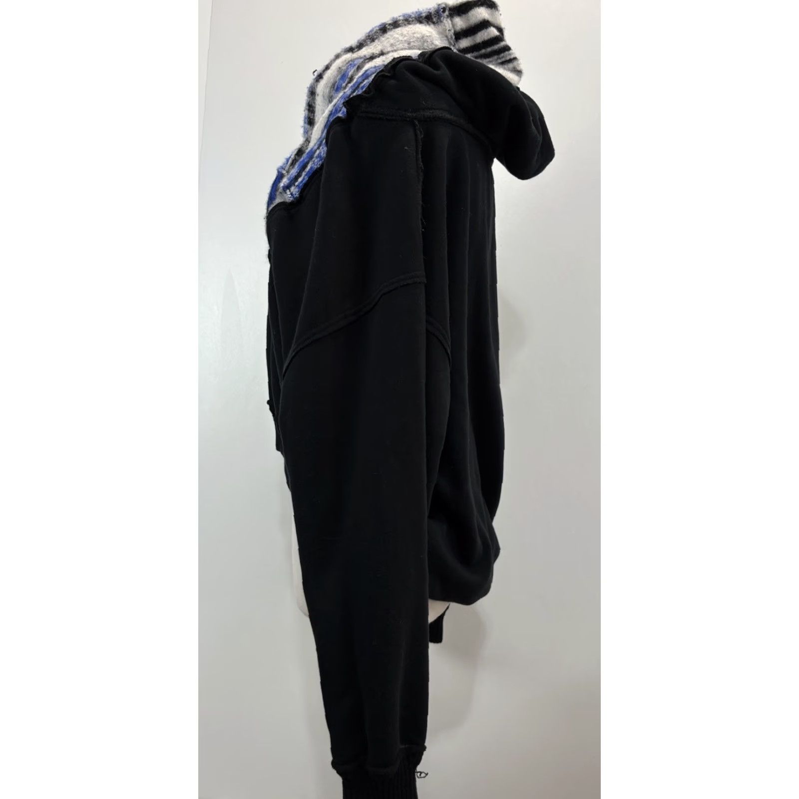 Free People Free People Sweatshirt Oversized XL Black Hood Boho Slouchy Crop Pullover Women’s Size XL Size XL / US 12-14 / IT 48-50 - 2 Thumbnail