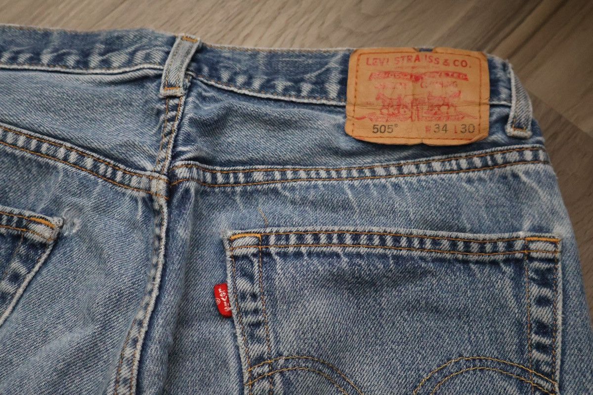 Levi's Vintage Levi’s 505 – Light Wash Distressed Denim Size US 34 / EU 50 - 3 Thumbnail