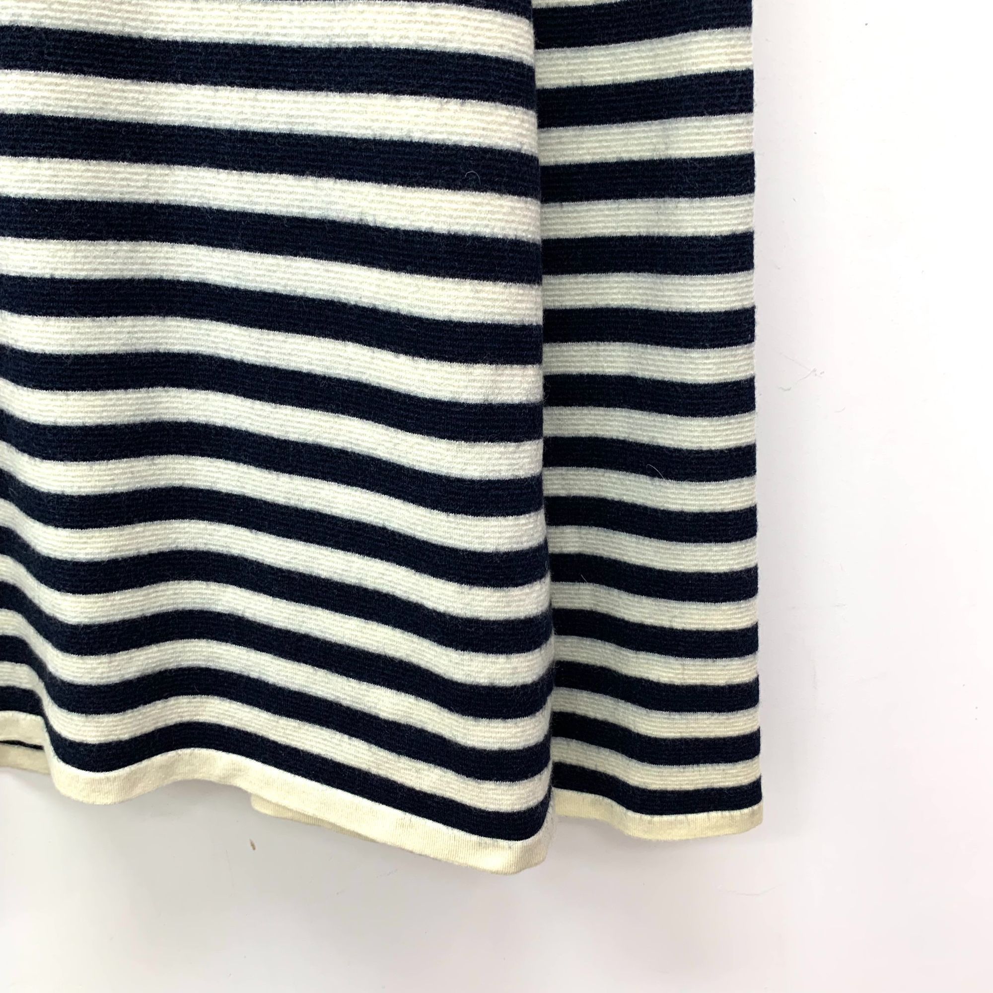 Burberry BURBERRY LONDON Striped Merino Wool & Silk Blend Long Sleeve Size M / US 6-8 / IT 42-44 - 6 Thumbnail