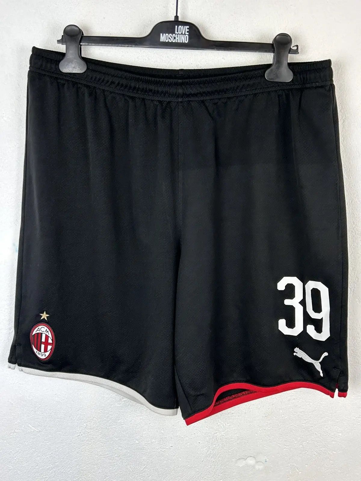Puma Puma x AC Milan 2018/19 #39 Lucas Paquetá Shorts Size US 38 / EU 54 - 1 Thumbnail
