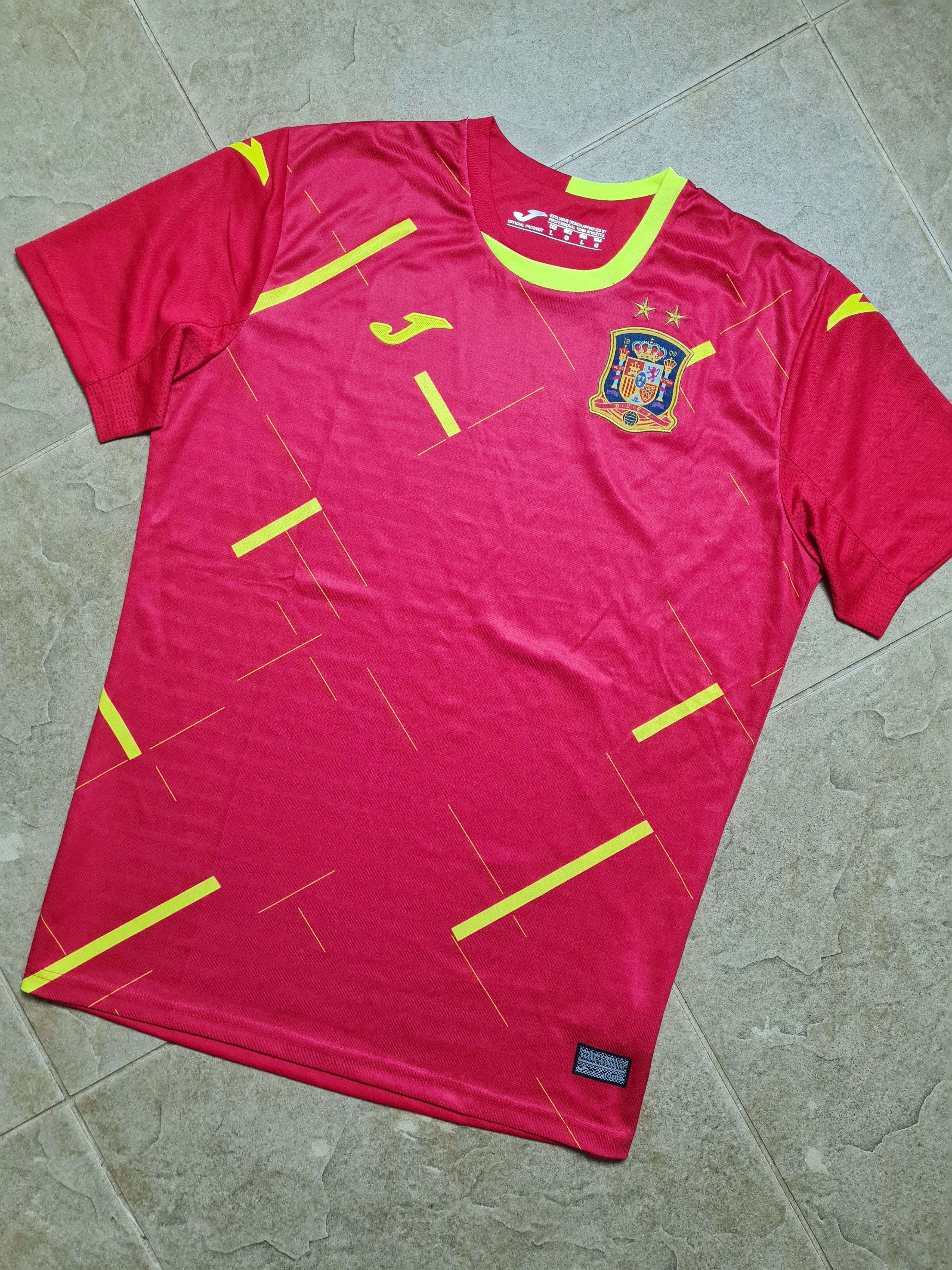 Joma Joma Spain Futsal National Team 2021 Home Football Size US L / EU 52-54 / 3 - 5 Thumbnail
