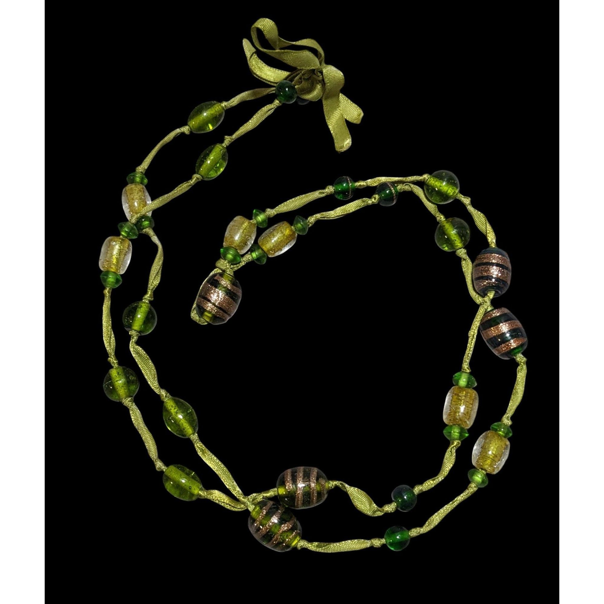 Other Handmade Green Glass Beaded Ribbon Necklace Size ONE SIZE - 1 Thumbnail