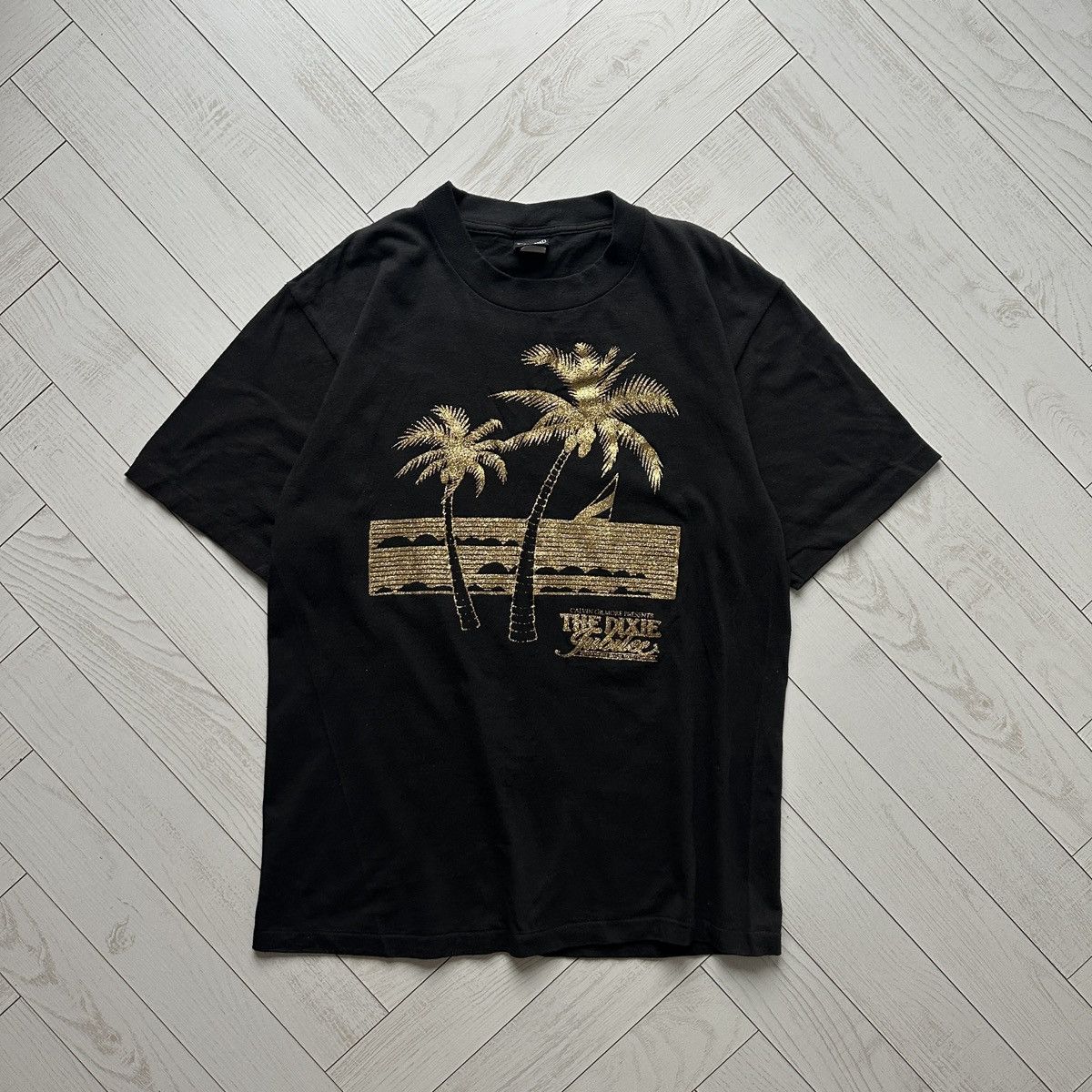 Vintage Vintage 90s Diamond Dust Calvin Gilmore Jubilee Glitter tee Size US L / EU 52-54 / 3 - 1 Thumbnail