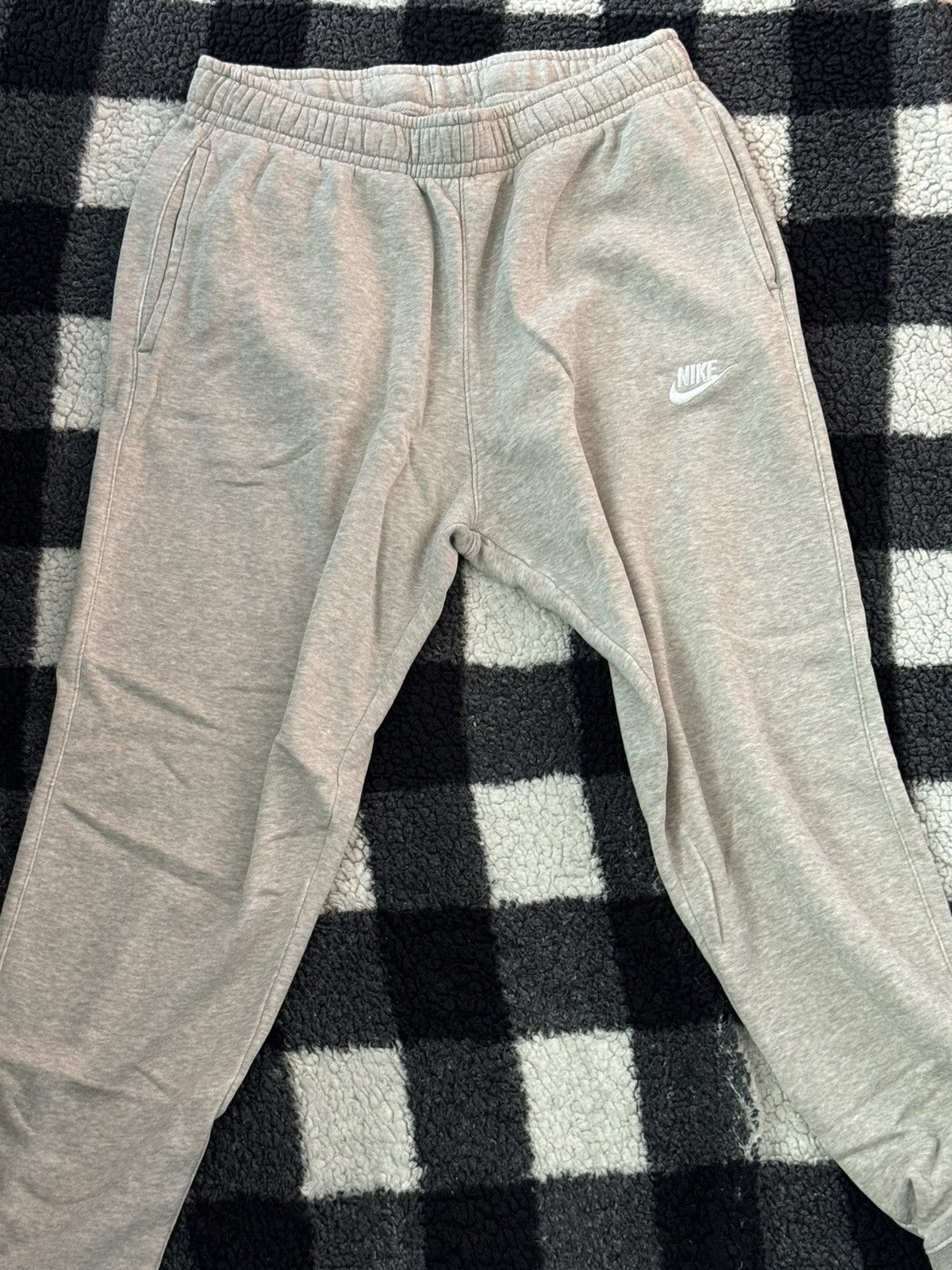 Nike Gray Nike Sweatpants Size US 32 / EU 48 - 1 Thumbnail
