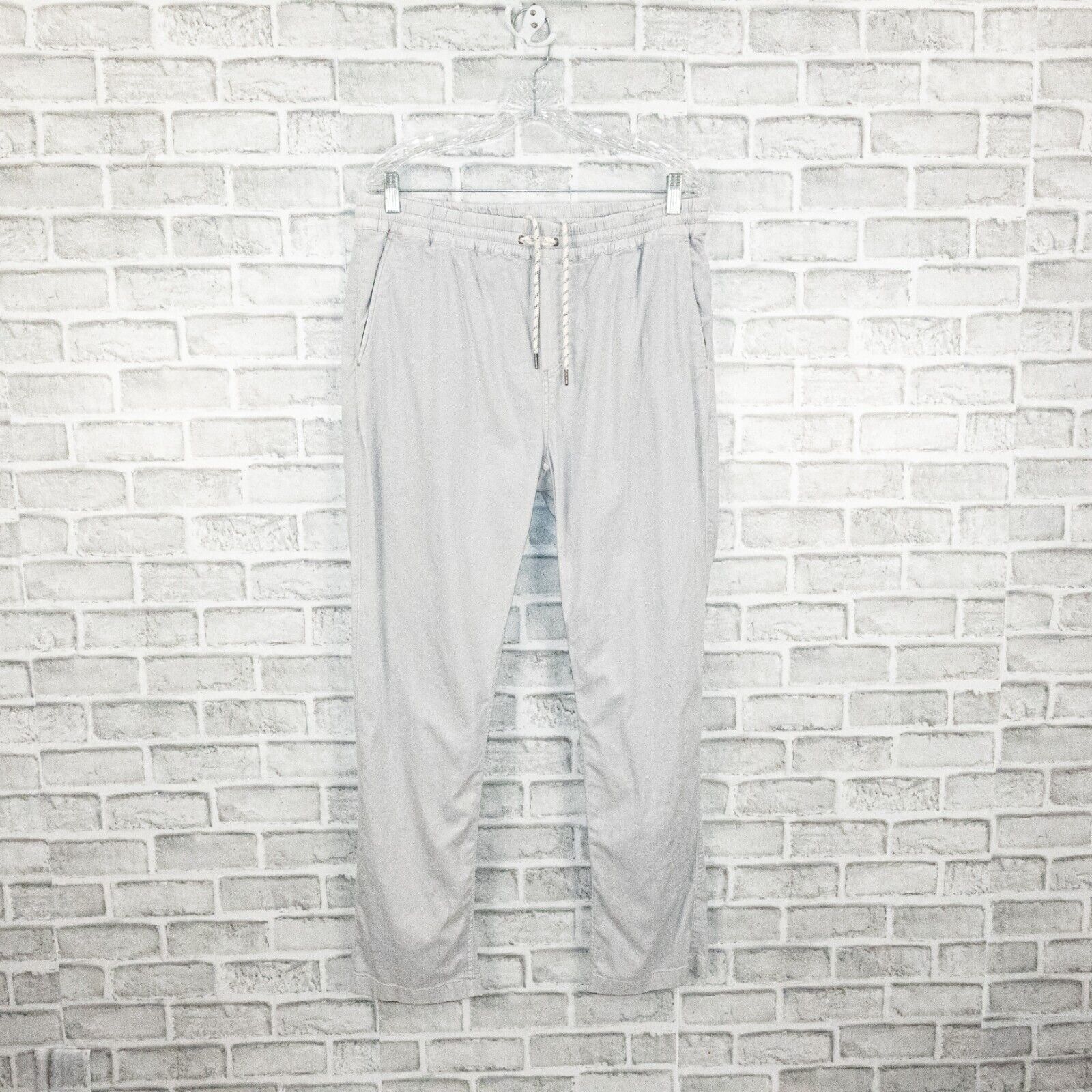 Faherty Faherty Essential Drawstring Pant Joggers in Birch Gray 2XL Size US 36 / EU 52 - 1 Thumbnail