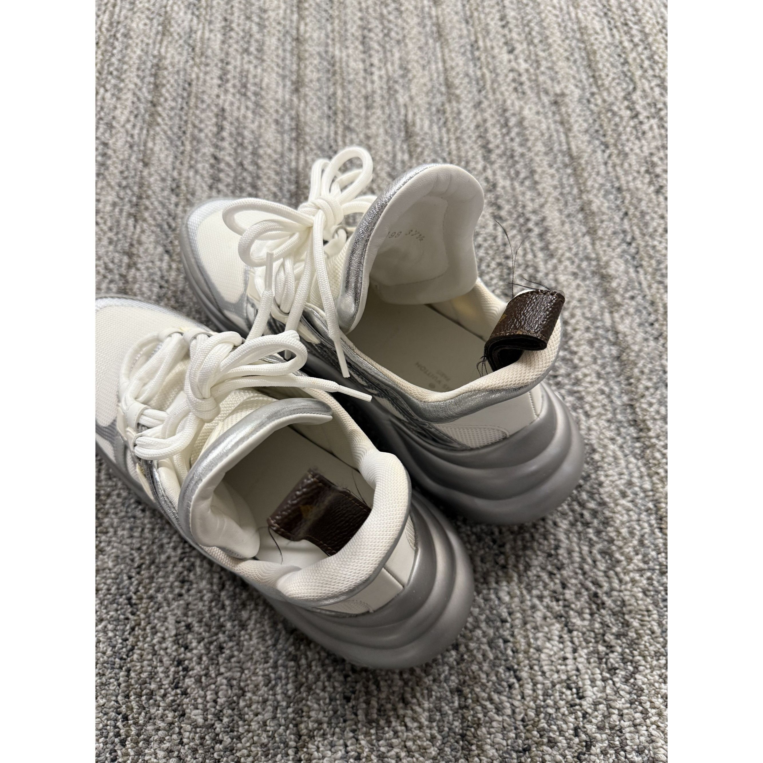 Louis Vuitton Louis Vuitton Archlight Sneakers Womens 37.5 White & Silver Size US 6.5 / IT 36.5 - 7 Thumbnail