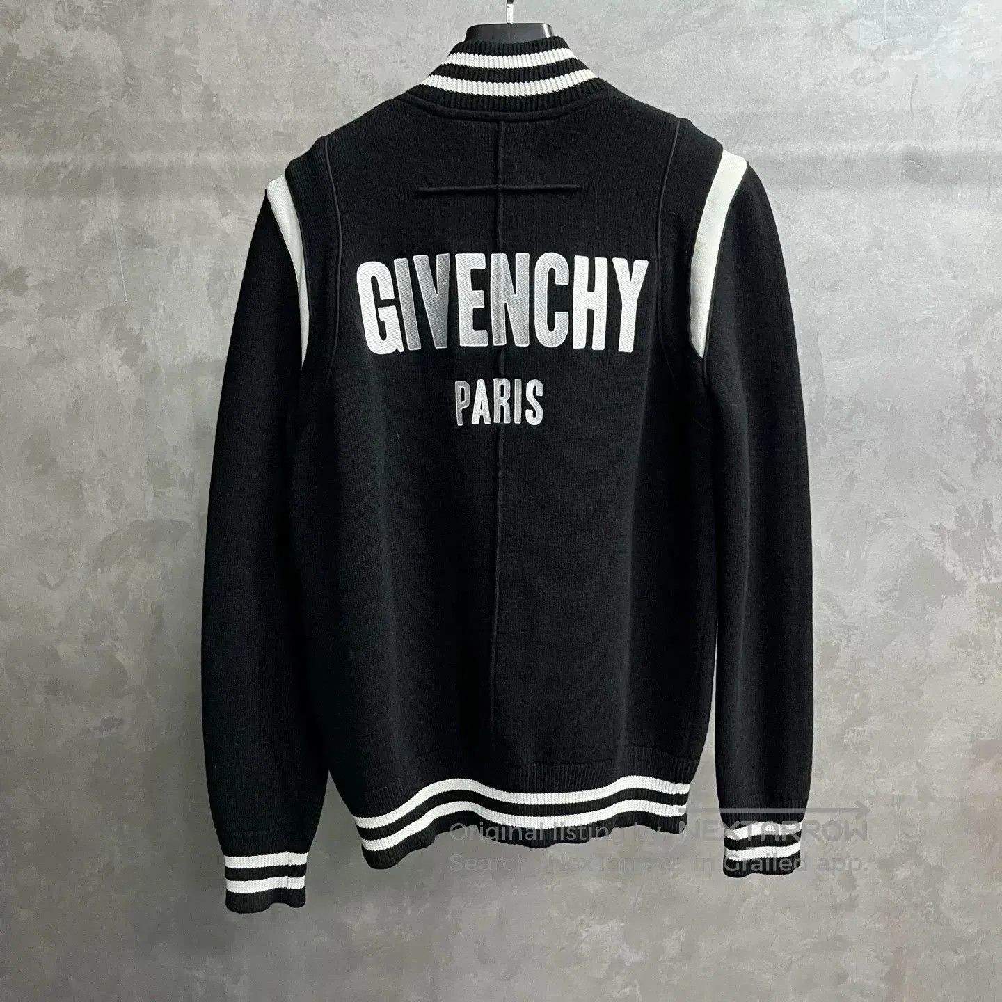Givenchy Givenchy Black and White Striped Single-Breasted Jacket. Size US S / EU 44-46 / 1 - 2 Thumbnail