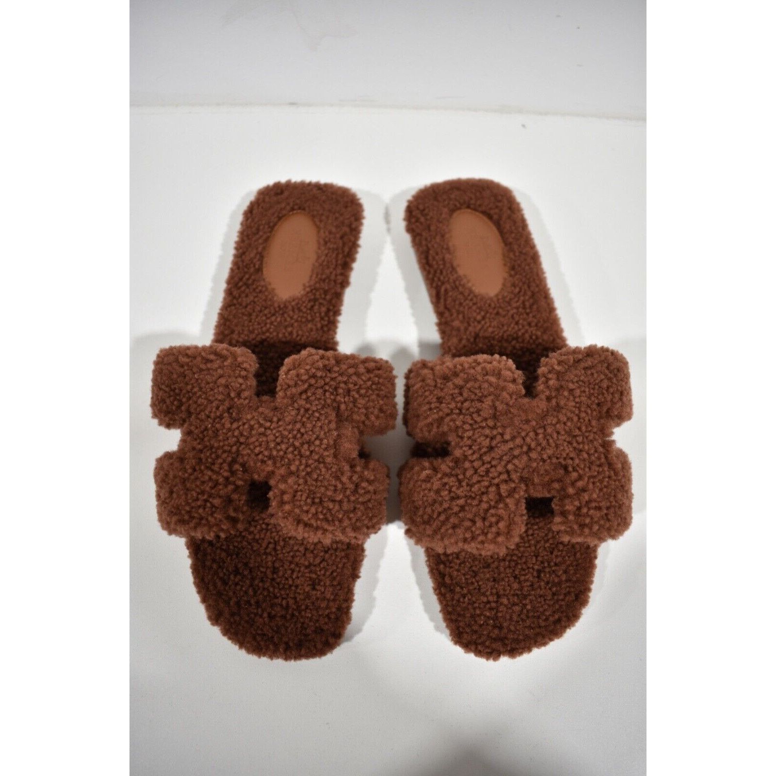 Hermes Hermes Oran Teddy Shearling Fur Brown H Logo Slide Size US 9 / IT 39 - 7 Thumbnail