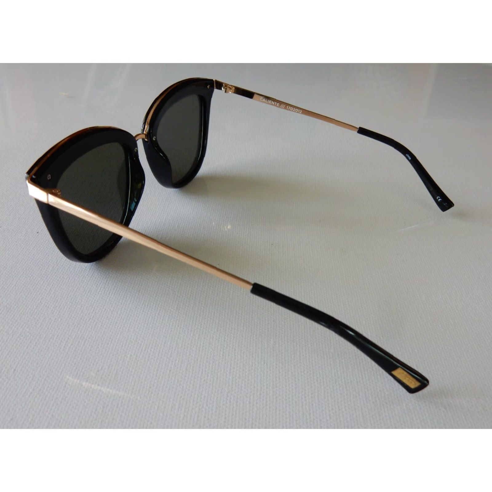 Le Specs VINTAGE Le Specs Sunglasses Women Black 53mm 20-140 Caliente Size ONE SIZE - 3 Thumbnail