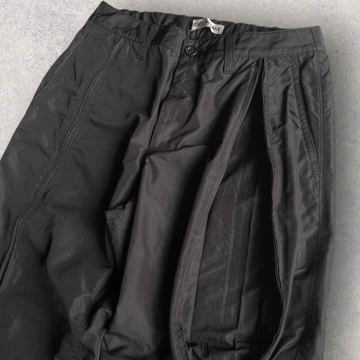 Issey Miyake Fall09 Front Zip Ballistic Pants Size US 30 / EU 46 - 1 Thumbnail