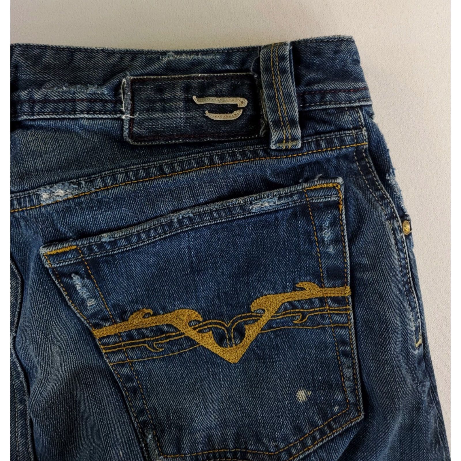 Diesel Diesel Levan Blue Jeans Distressed Made Italy Mens 30 Jeans 30x33 Inseam 33 Blue Straight Men Size US 30 / EU 46 - 4 Thumbnail