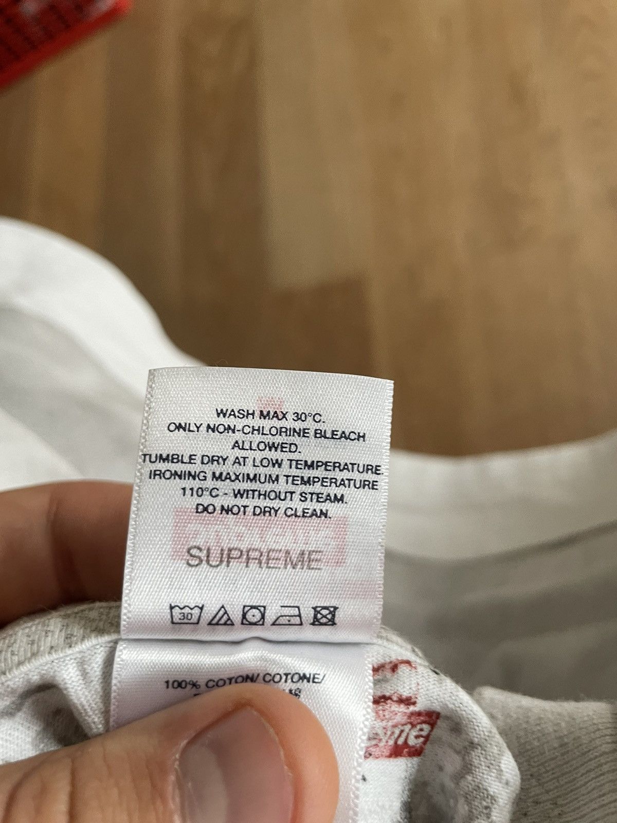 Maison Margiela × Supreme MM6 x Supreme Logo Tee Size US M / EU 48-50 / 2 - 5 Thumbnail