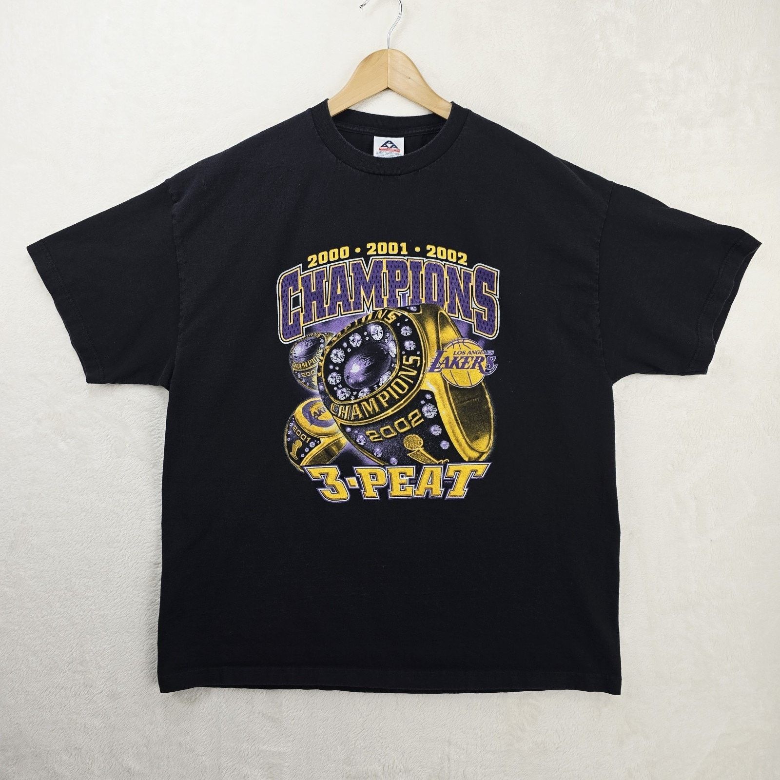Alstyle Vintage Lakers 3-Peat Bling Bling Rings Shirt XXL Kobe Y2K Size US XXL / EU 58 / 5 - 2 Thumbnail