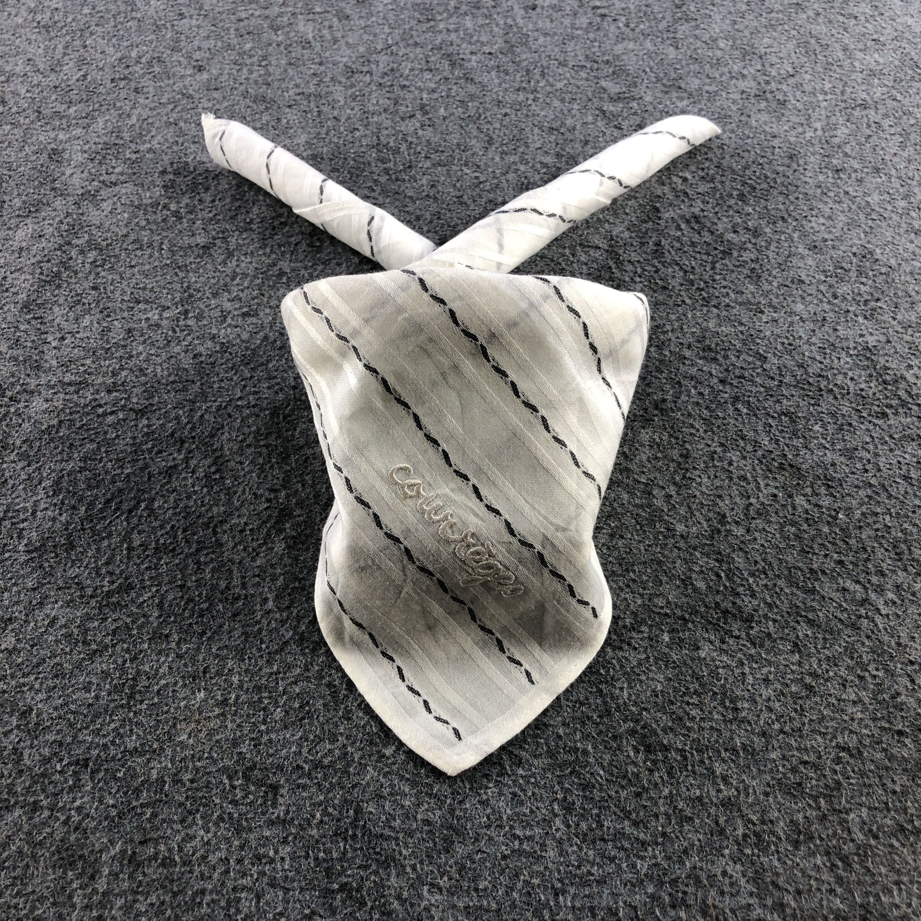 Courreges × Vintage Courreges Handkerchief Neckerchief Bandana H2423 Size ONE SIZE - 1 Thumbnail
