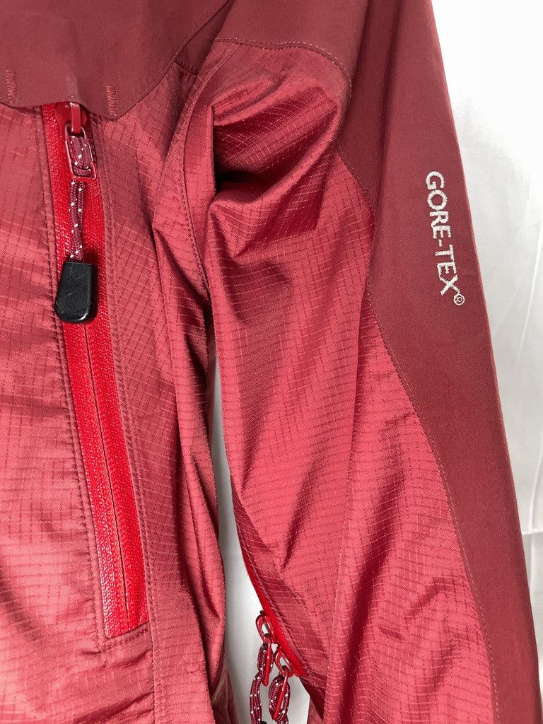 Arc'teryx ARCTERYX Theta AR 2003 Sangria Red Vintage Gore Tex Jacket Size US S / EU 44-46 / 1 - 6 Thumbnail