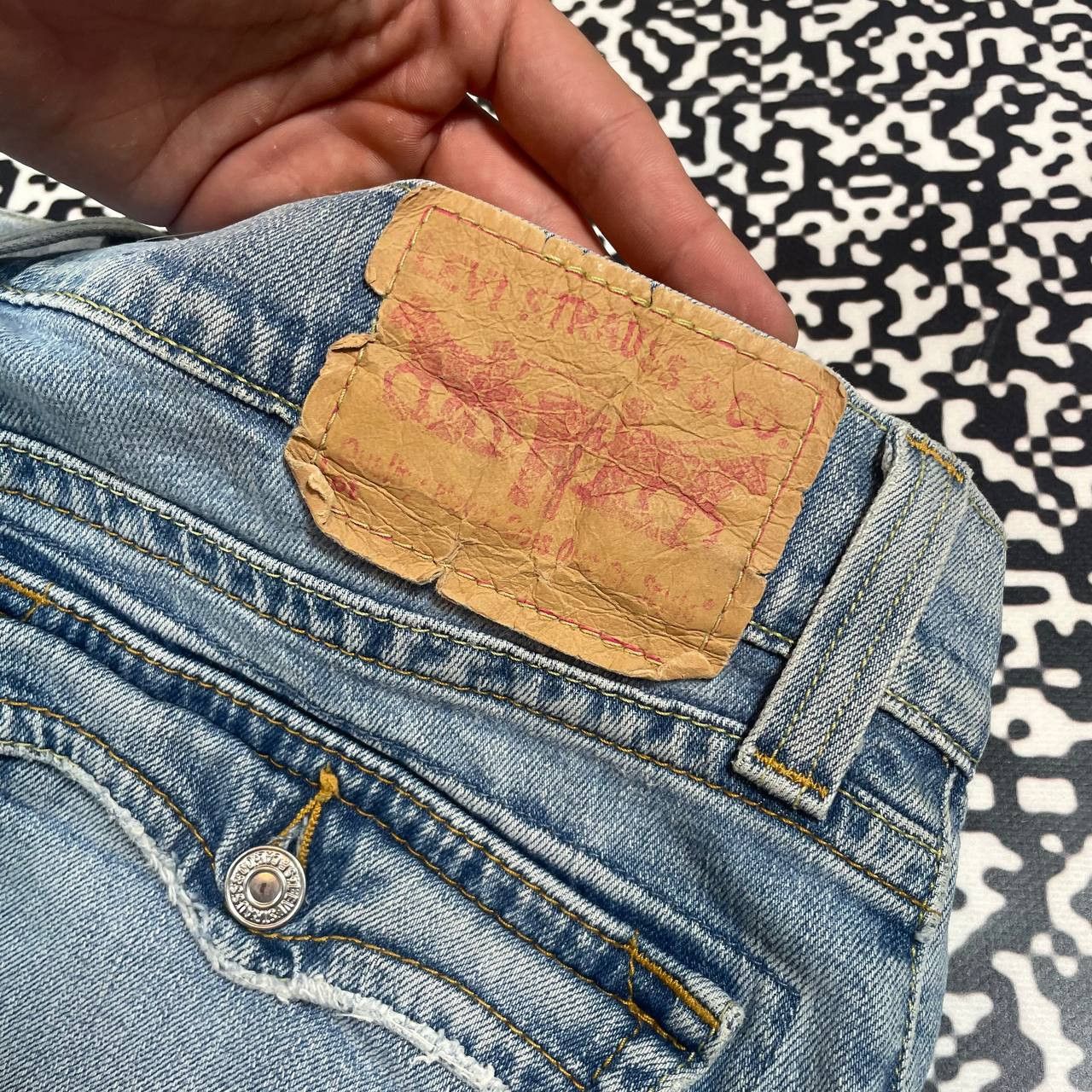 Levi's Vintage Clothing Vintage Y2K Levis 504 Flared Denim Jeans Retro 90s Style Size 30" / US 8 / IT 44 - 9 Thumbnail