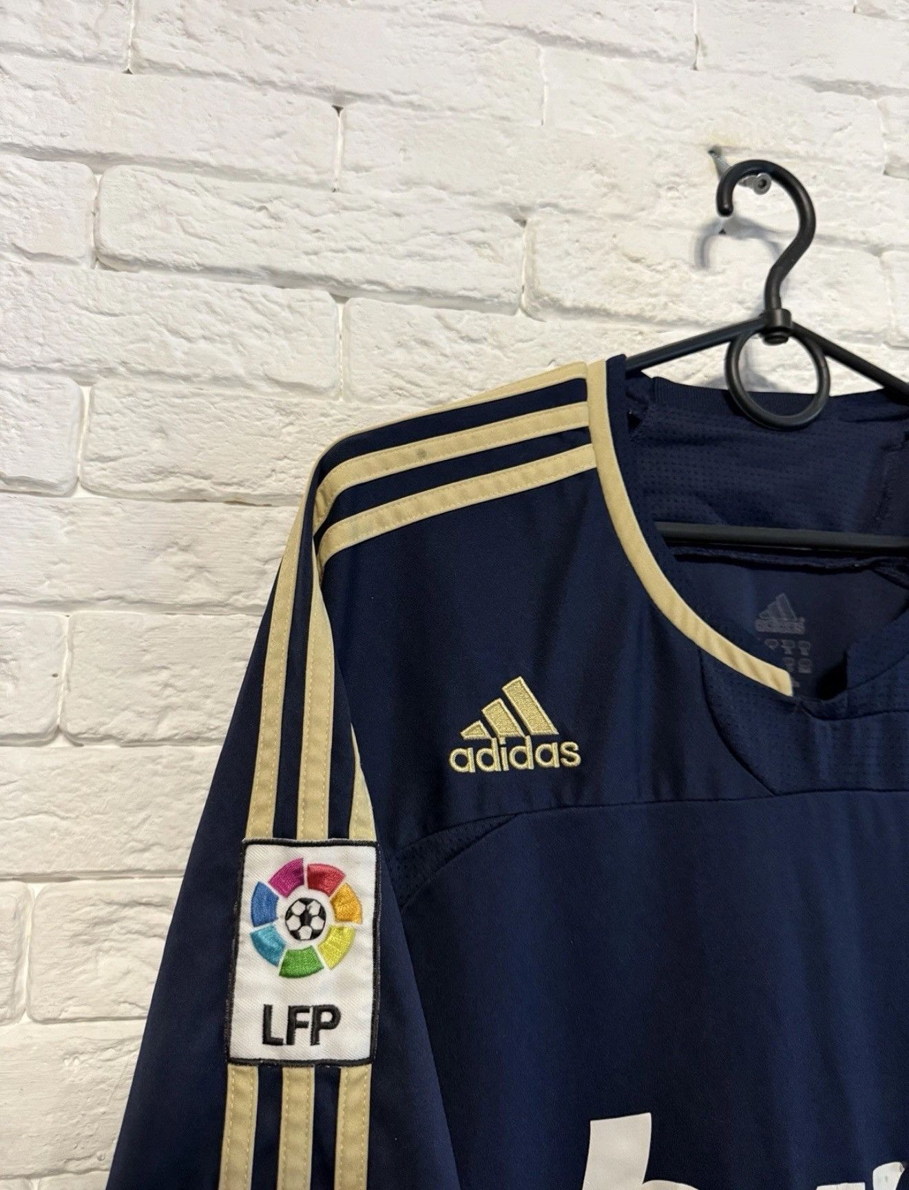 Adidas Rare Adidas Real Madrid Away Footballsuit Jersey+Shorts07\08 Size US XL / EU 56 / 4 - 4 Thumbnail