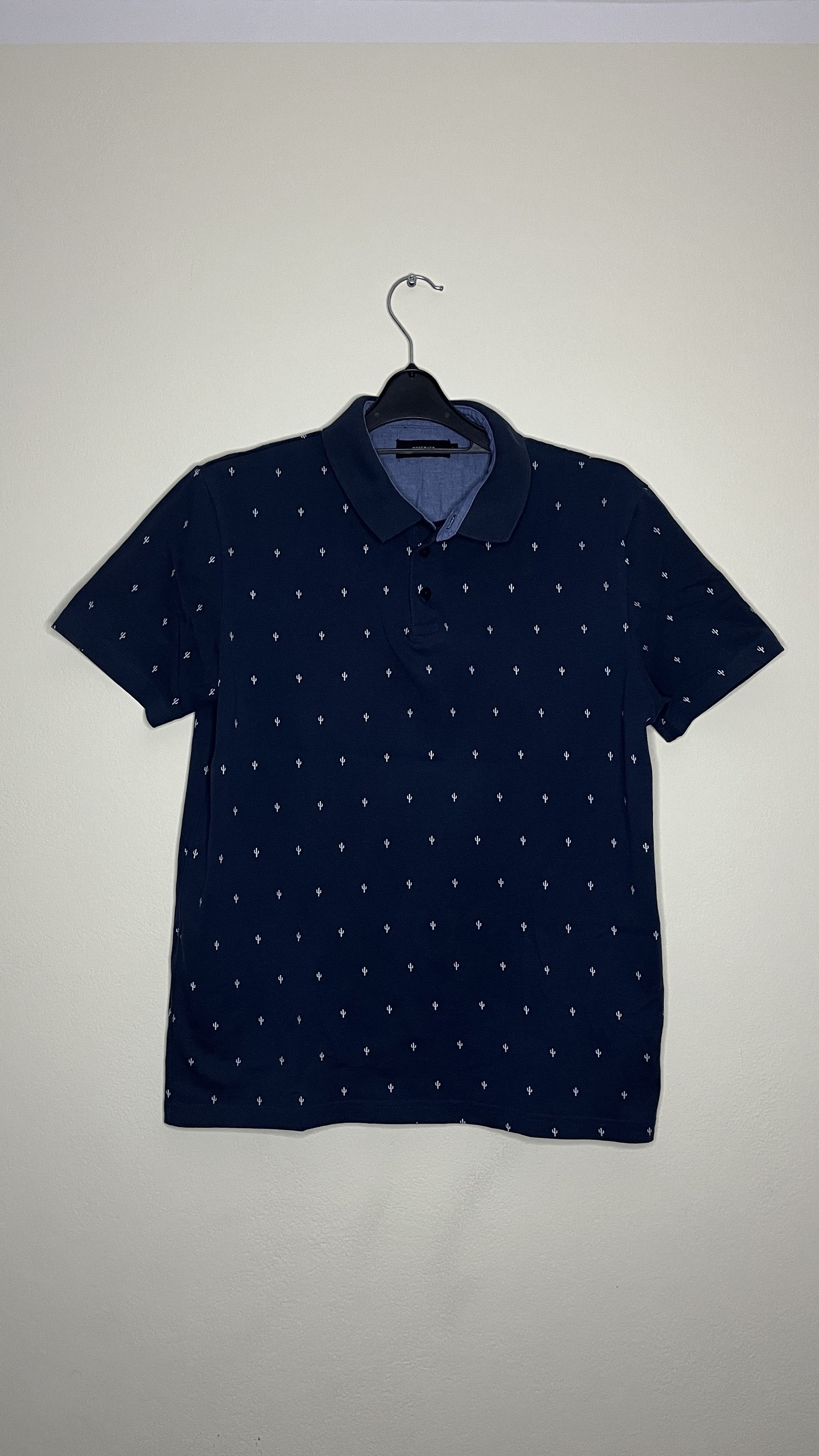 Reserved Reserved t-shirt polo. size L Size US L / EU 52-54 / 3 - 1 Thumbnail