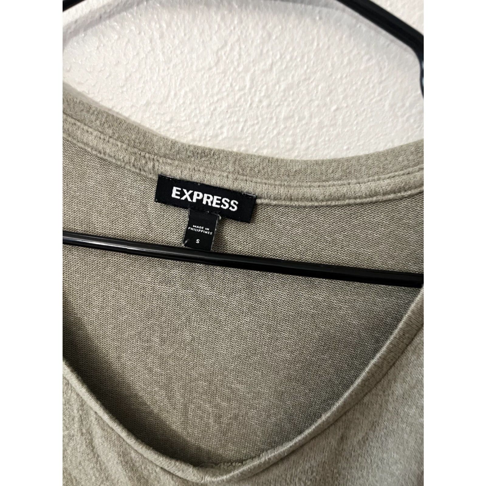 Express Express Sweater Women S Beige Cross Front V-Neck Long Sleeve Pullover, Regular, Knit, Casual, Logo, Nylon Silk Spandex, 90s? No, keep to original. Size S / US 4 / IT 40 - 3 Thumbnail