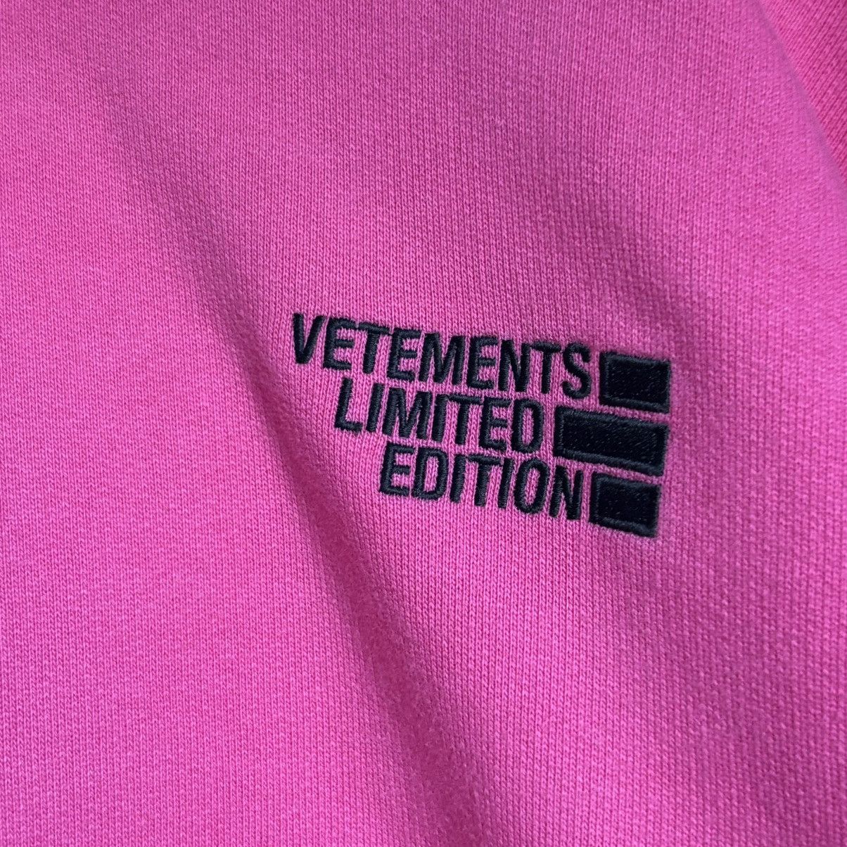 Vetements Pink Vetements Limited Edition Logo Hoodie Size M Size US M / EU 48-50 / 2 - 3 Thumbnail