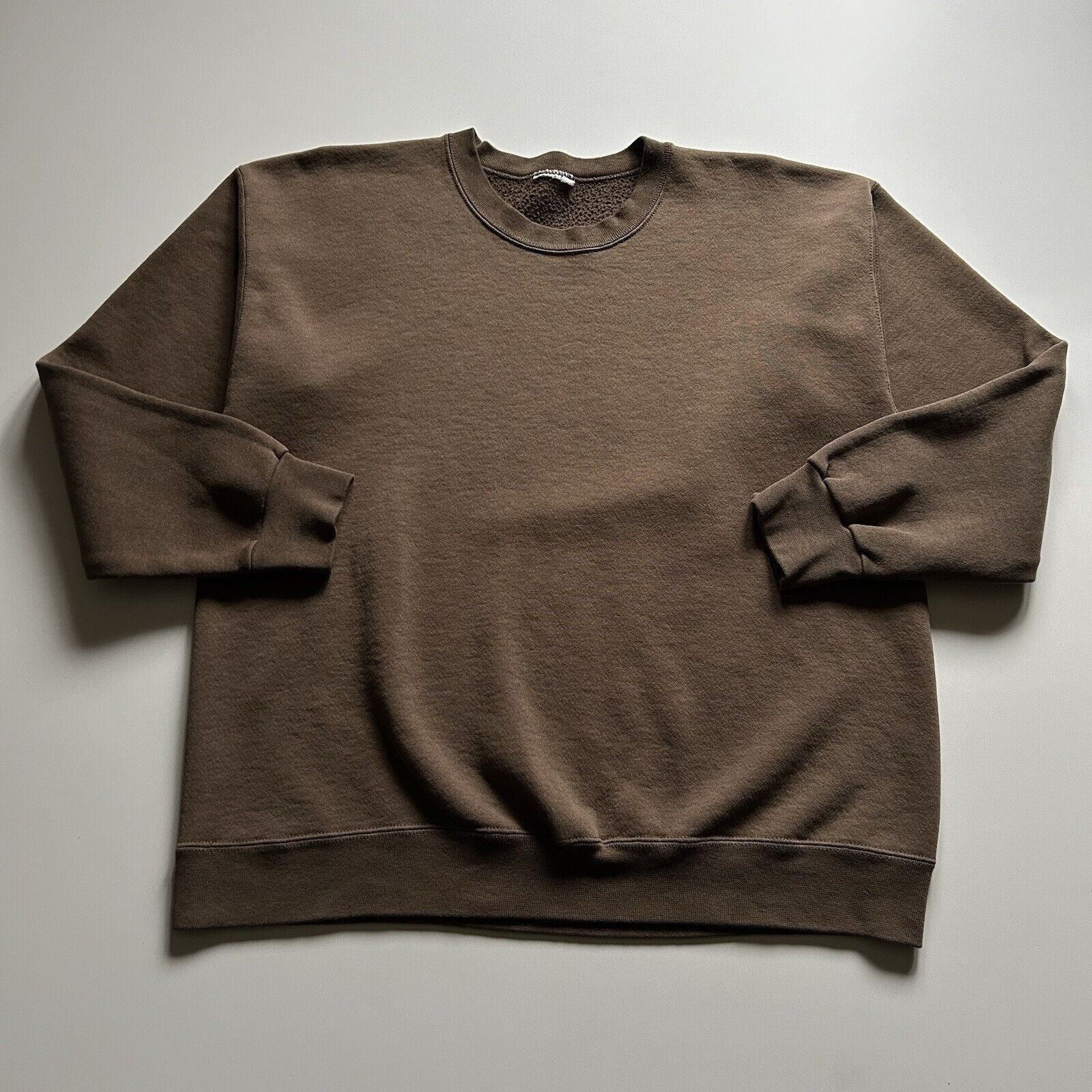 Vintage Vintage Sun Faded Brown Blank Basic Crewneck Sweatshirt XL Size US XL / EU 56 / 4 - 1 Thumbnail