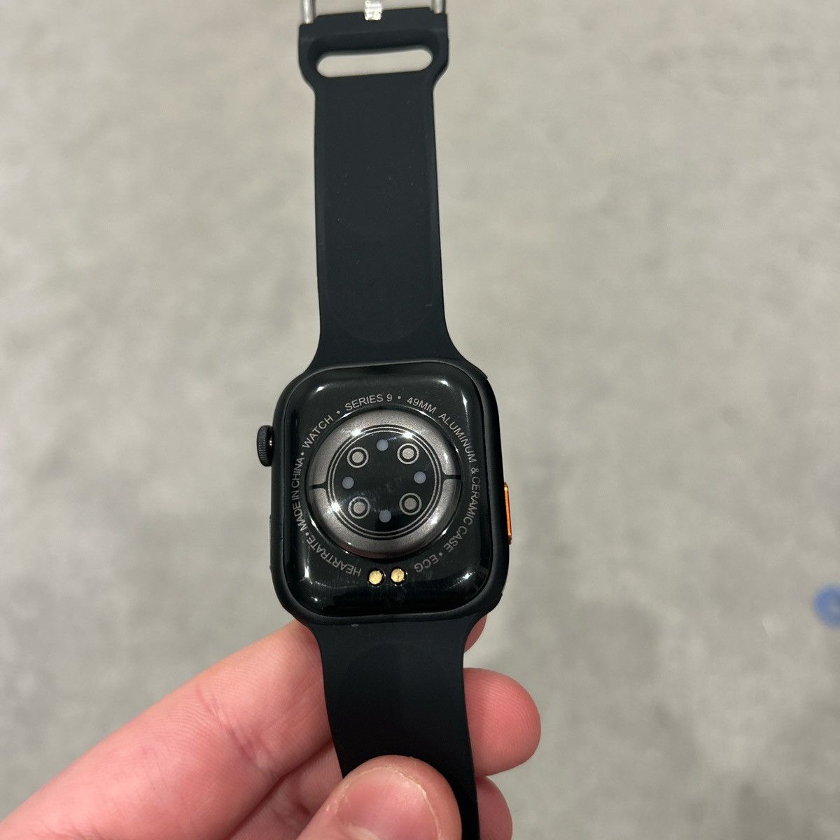 Other Black Smartwatch With Charger Size 42 - 2 Thumbnail