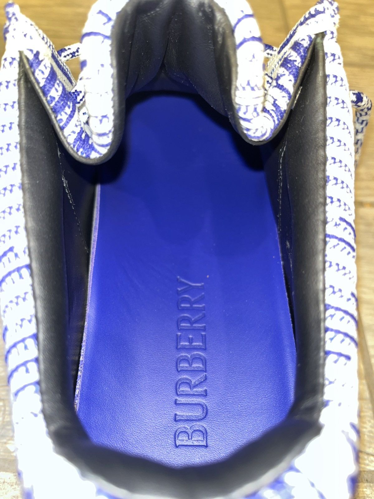 Burberry burberry ekd check print Size US 10.5 / EU 43-44 - 7 Thumbnail