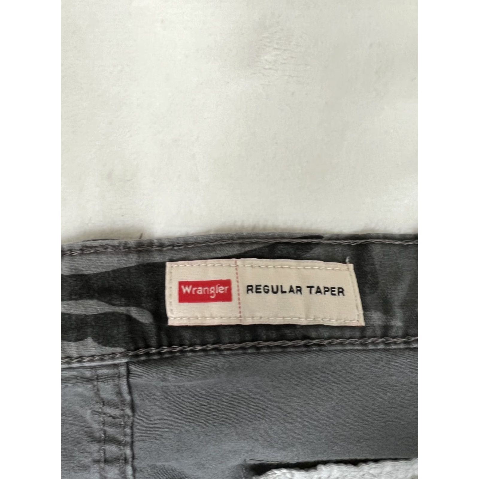 Wrangler Wrangler Cargo Pants Mens 42x30 Gray Camouflage Regular Tapered Stretch Utility Casual Pants Size US 42 / EU 58 - 2 Thumbnail