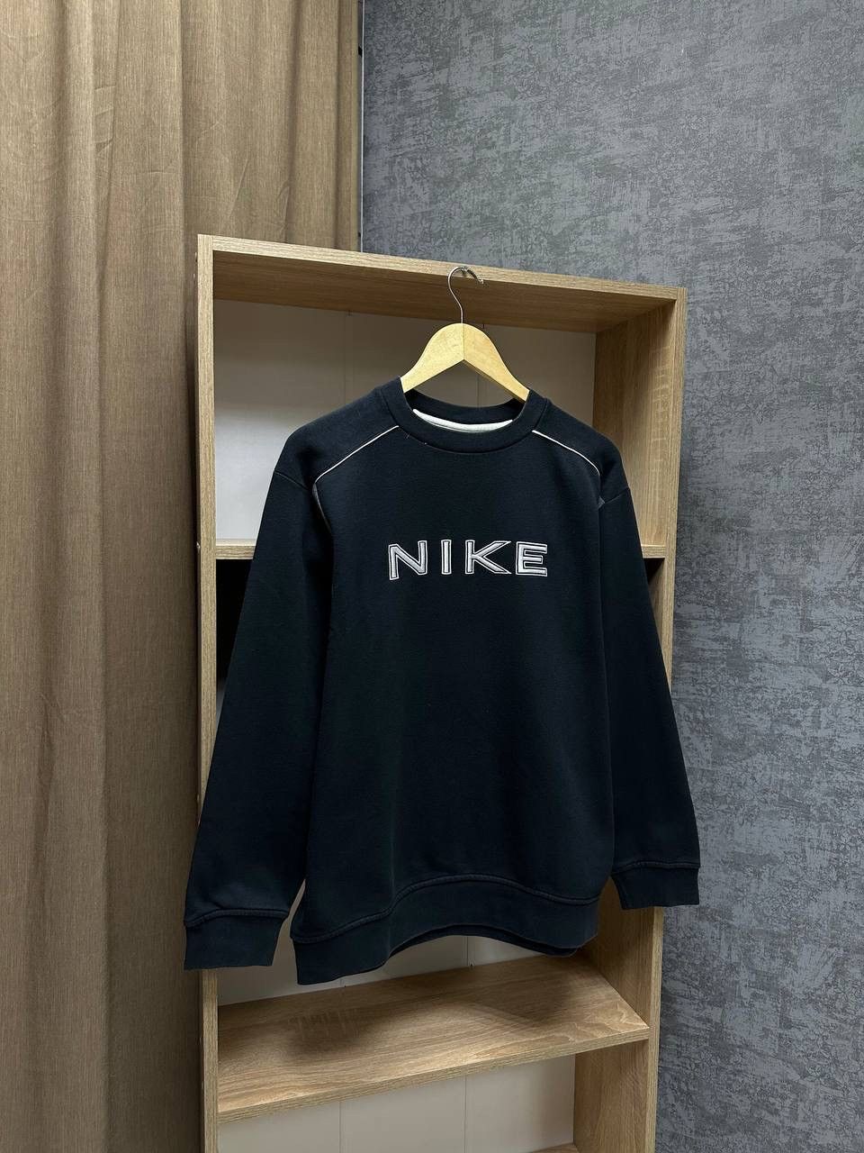 Nike × Nike ACG × Vintage Vintage Nike Black Center Logo Sweatshirt Size US S / EU 44-46 / 1 - 2 Thumbnail
