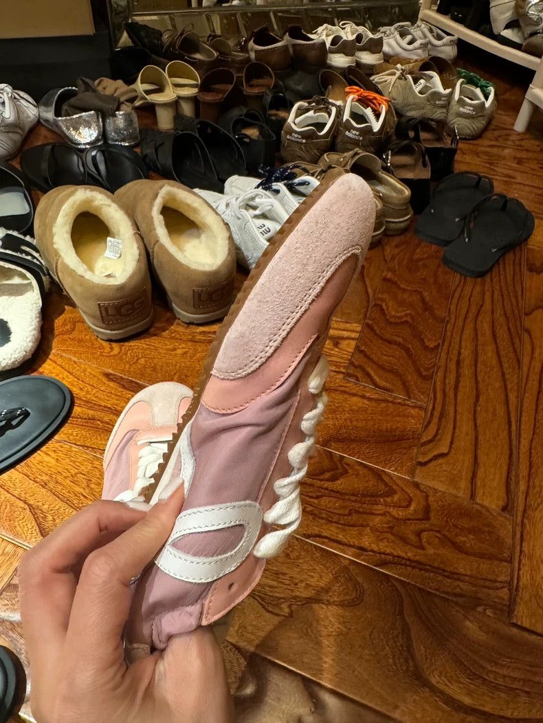 LOEWE Pink Lowtop Sneakers - dmc