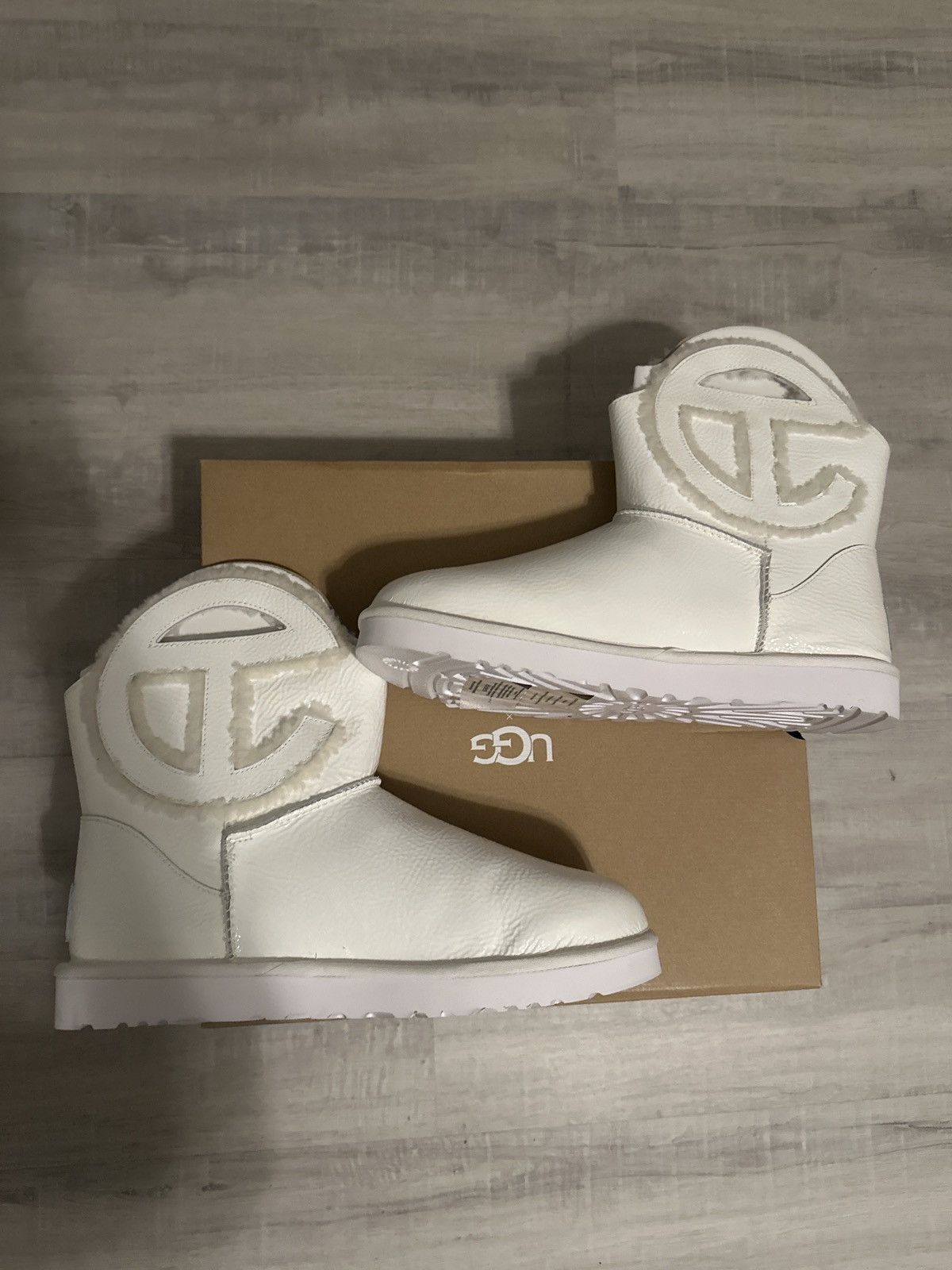 Telfar × Ugg Telfar Ugg Logo Mini Crinkle White Size US 13 / EU 46 - 6 Thumbnail