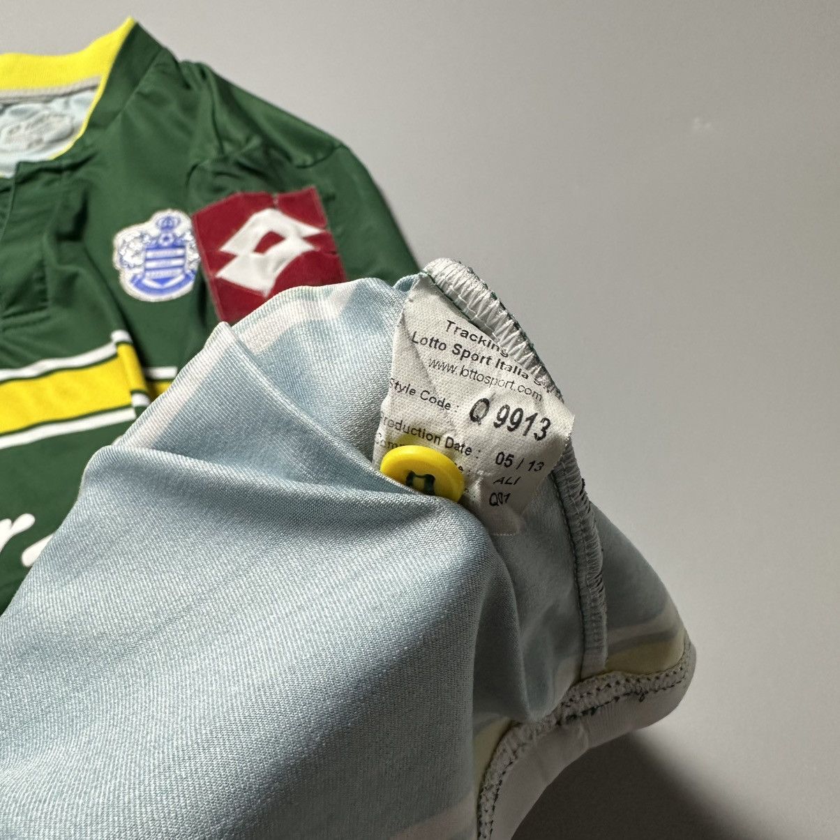 Lotto Sport QUEENS PARK RANGERS LOTTO 2013/2014 FOOTBALL THIRD JERSEY Size US L / EU 52-54 / 3 - 6 Thumbnail
