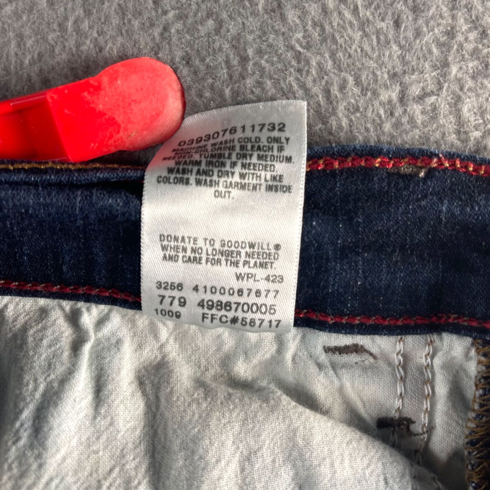 Levi's Levi's 512 Perfectly Slimming Capri Jeans Women 8 Blue Denim Slimming Preppy - 5-Pocket Size 30" / US 8 / IT 44 - 6 Thumbnail