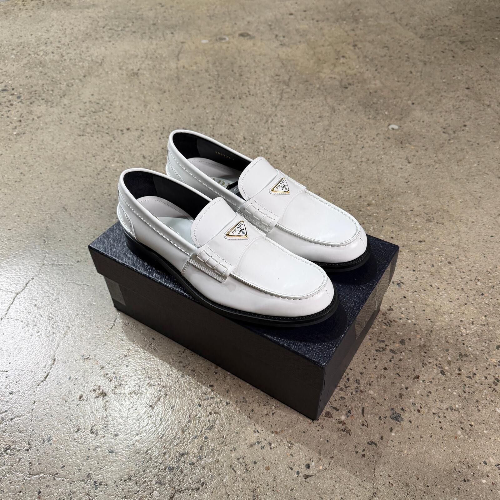 Prada Prada Leather Loafers Size US 9 / EU 42 - 1 Thumbnail