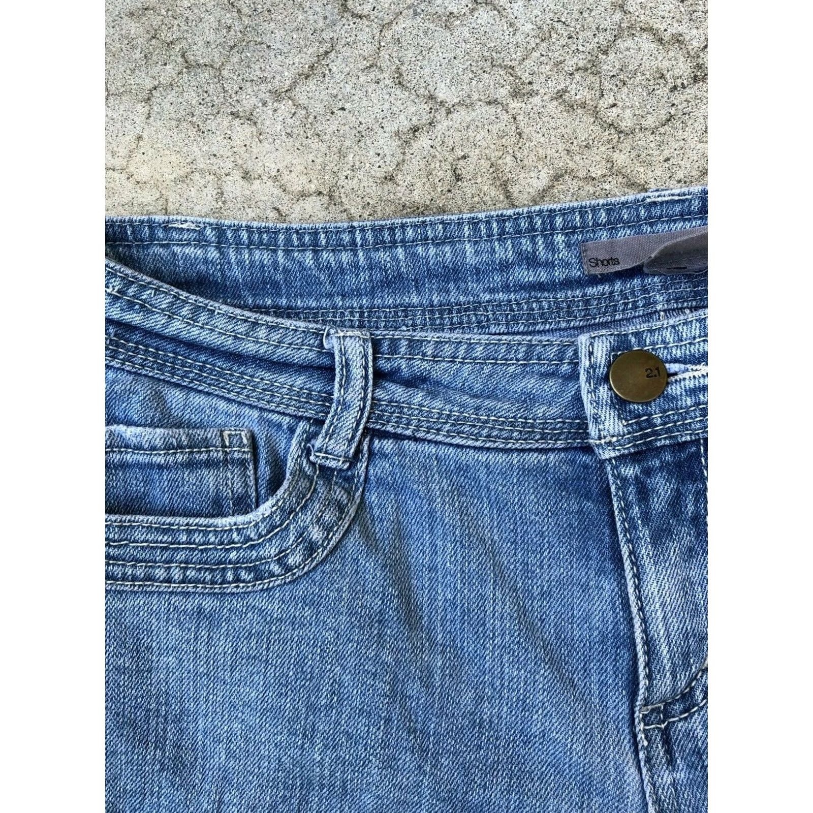 Forever 21 FOREVER 21 Women's Summer Denim Shorts | 28 | Blue | Denim | Shorts | Regular | Pockets Men’s? Size 28" / US 6 / IT 42 - 3 Thumbnail