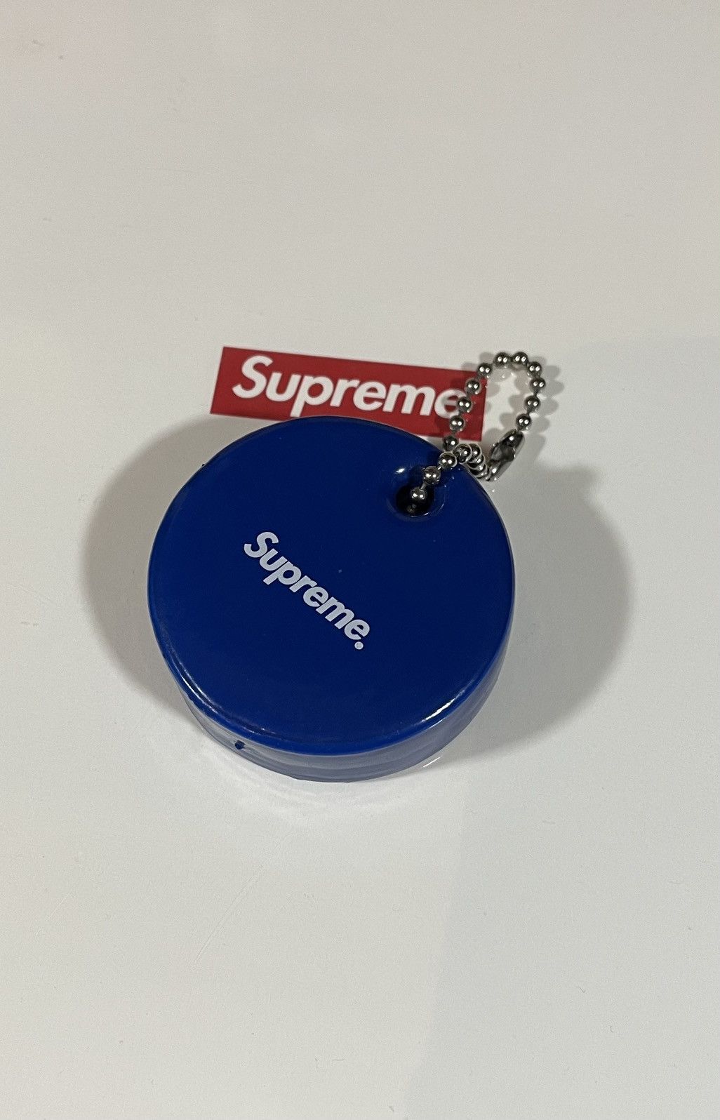Supreme 2009SS Supreme Fuck Em! Puffy Floating Keychain Blue Size ONE SIZE - 2 Thumbnail