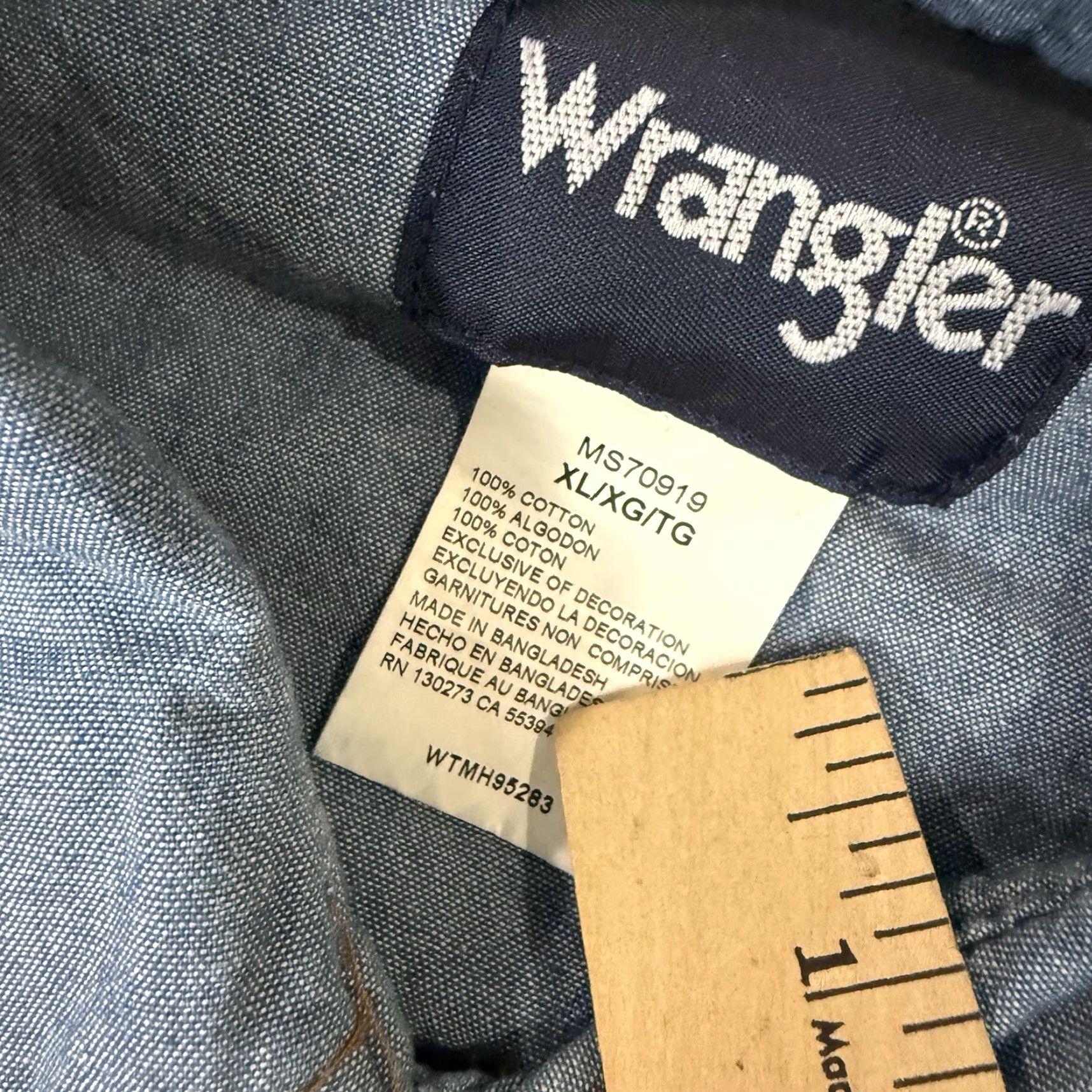 Wrangler VINTAGE Wrangler Shirt Men XL Blue Pearl Snap Rancher Distressed Cotton Denim Casual Western Size US XL / EU 56 / 4 - 4 Thumbnail