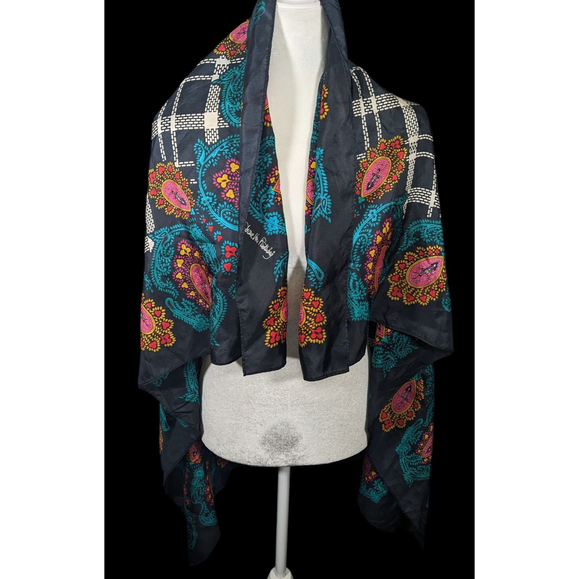 Diane von Furstenberg Vintage Diane Von Furstenberg Plaid And Paisley Scarf Size ONE SIZE - 2 Thumbnail