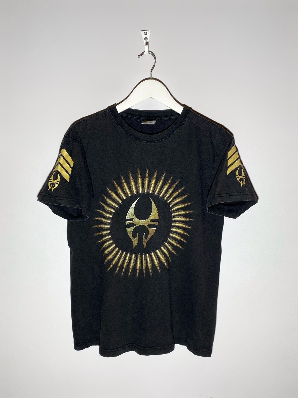 Band Tees Vintage Soulfly Frontlines Metal Band T-shirt Graphic Print Size US S / EU 44-46 / 1 - 1 Thumbnail