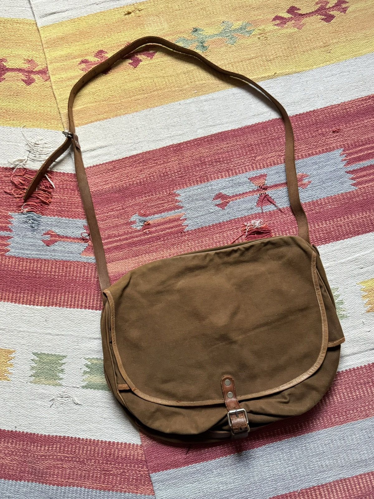 Vintage Vintage 60-70’s Brown Canvas Shoulder Bag Size ONE SIZE - 1 Thumbnail