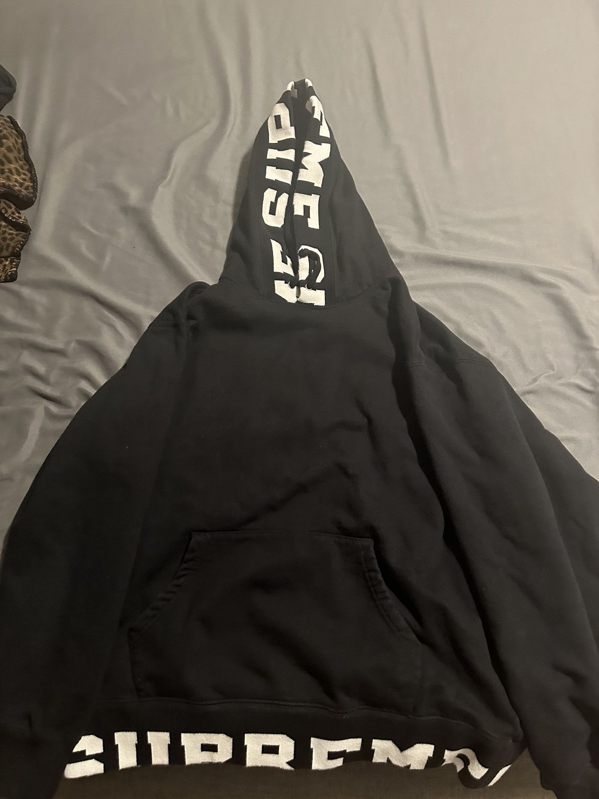 image of Supreme Cropped Logo Hoodie in Black, Men's (Size Medium)