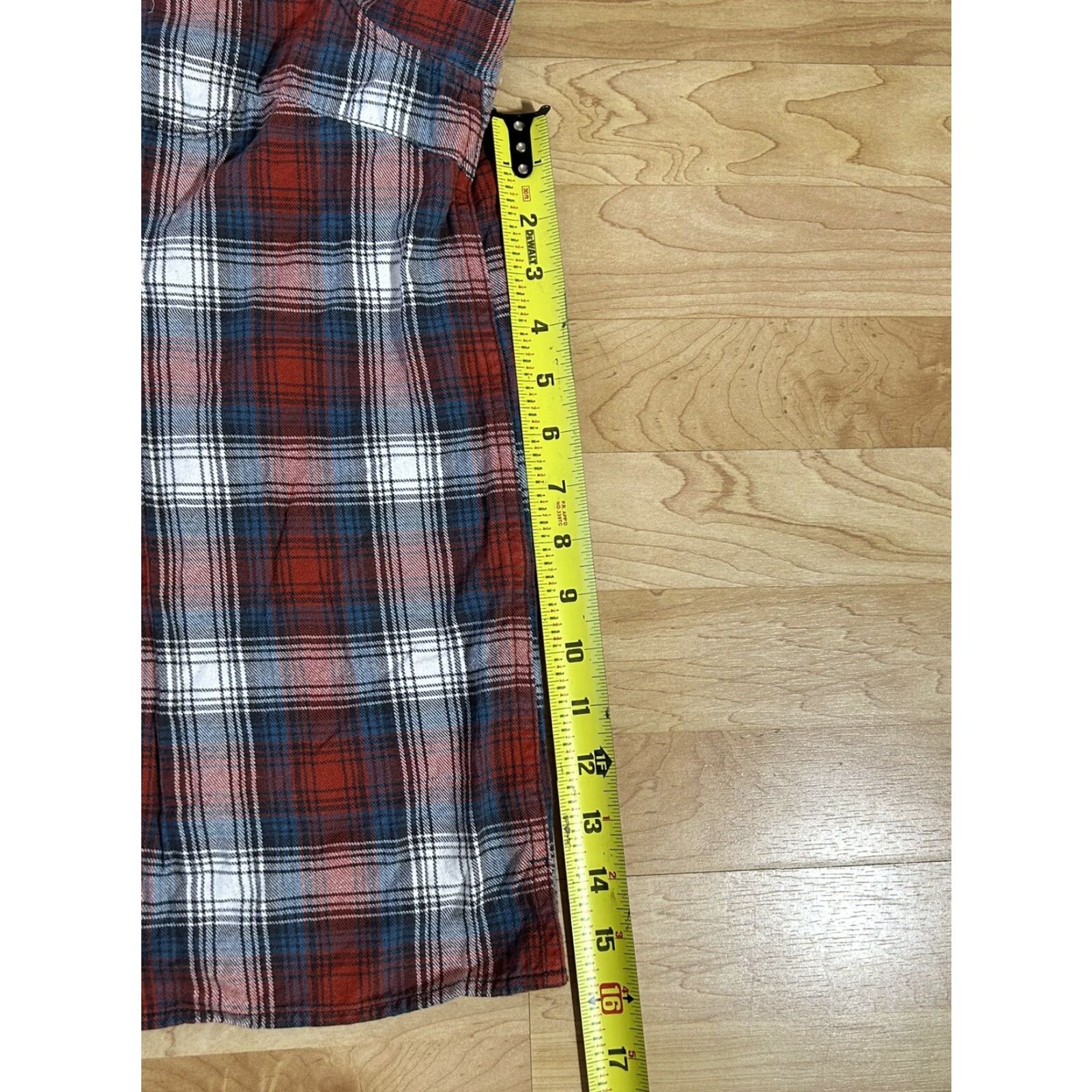 CO Duluth Trading Co Shirt Mens Large Red Blue White Multicolor Plaid Long Sleeve Collared Button-Up Pockets Size US L / EU 52-54 / 3 - 3 Thumbnail
