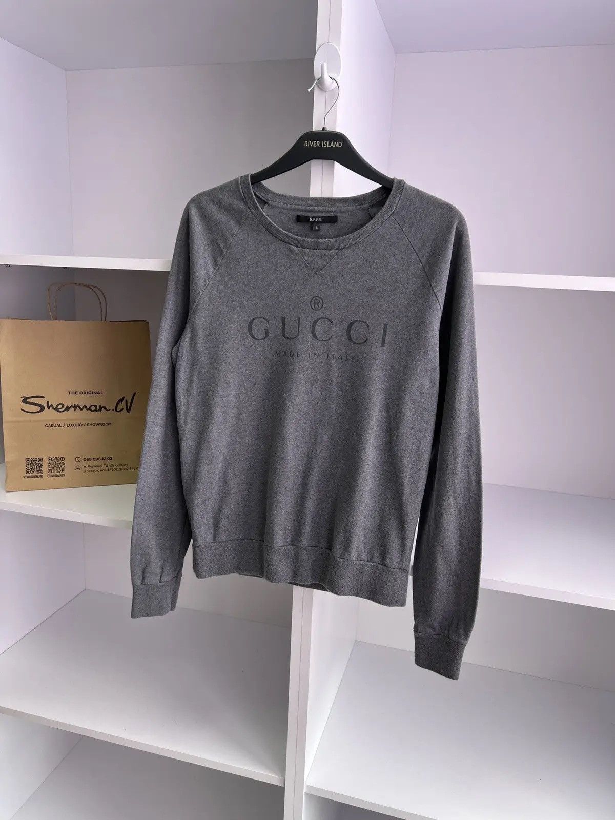 Designer × Gucci × Vintage Vintage Gucci Made In italy Big Logo Spell Out Sweatshirt Size US M / EU 48-50 / 2 - 2 Thumbnail