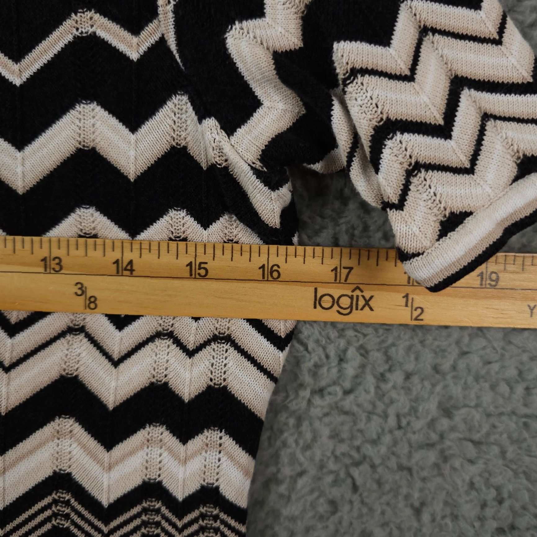 Loft LOFT Sweater Womens MP Black Beige Chevron Striped Button Up V Neck Size M / US 6-8 / IT 42-44 - 5 Thumbnail