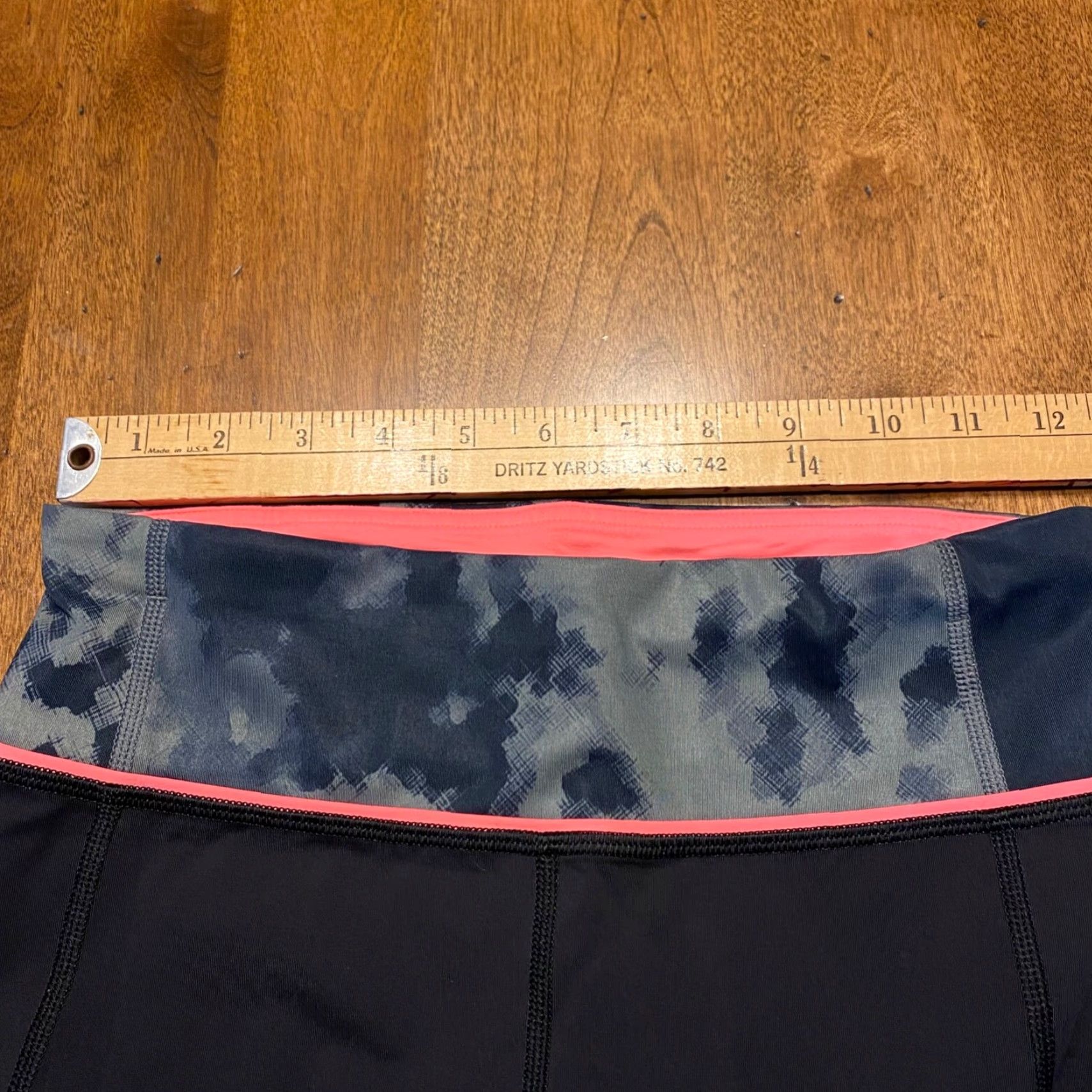 Lululemon Lululemon Leggings Womens 4 Black Capris Workout Pants Lightweight Ladies Size 27" / US 4 / IT 40 - 5 Thumbnail