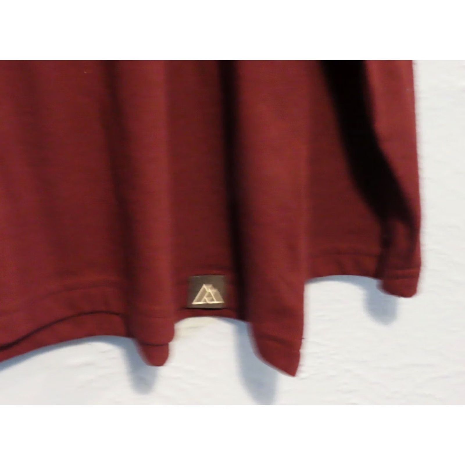 Vintage Alpine Design T-Shirt Mens XL Long Sleeve Graphic Deep Bordeaux UPF 50+ NWT Red Designer Size US XL / EU 56 / 4 - 4 Thumbnail