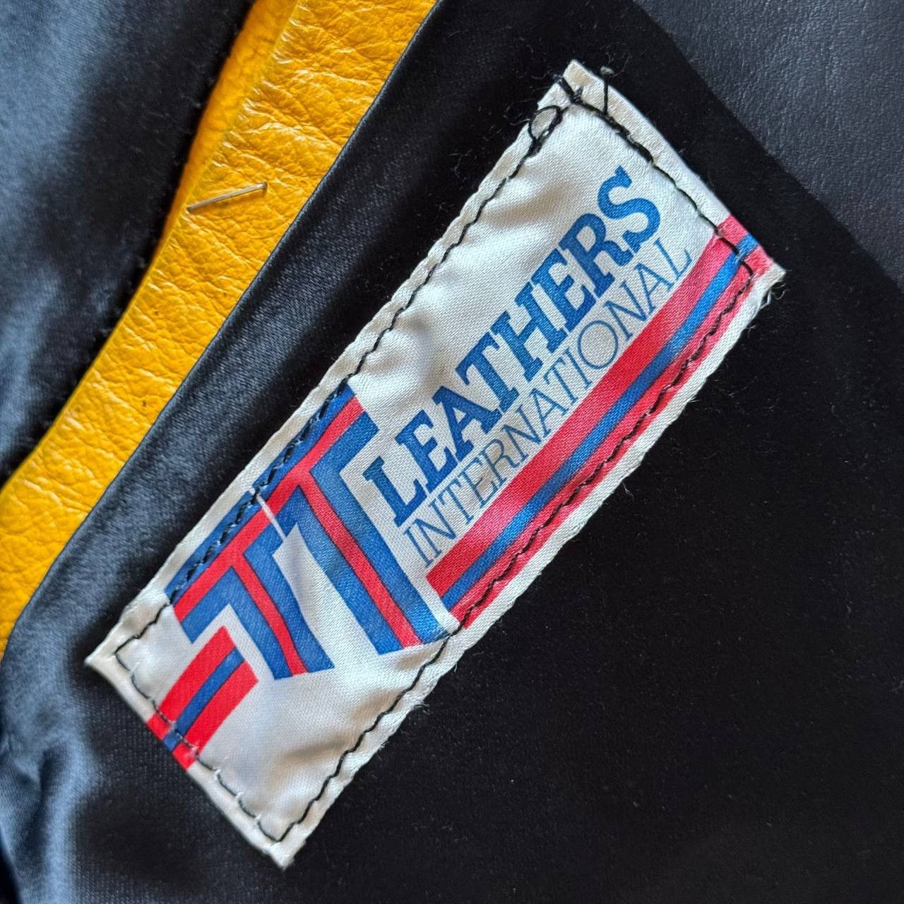 Vintage Vintage Rare Suzuki Leather Racing Retro Heavy Jacket Size US S / EU 44-46 / 1 - 15 Thumbnail