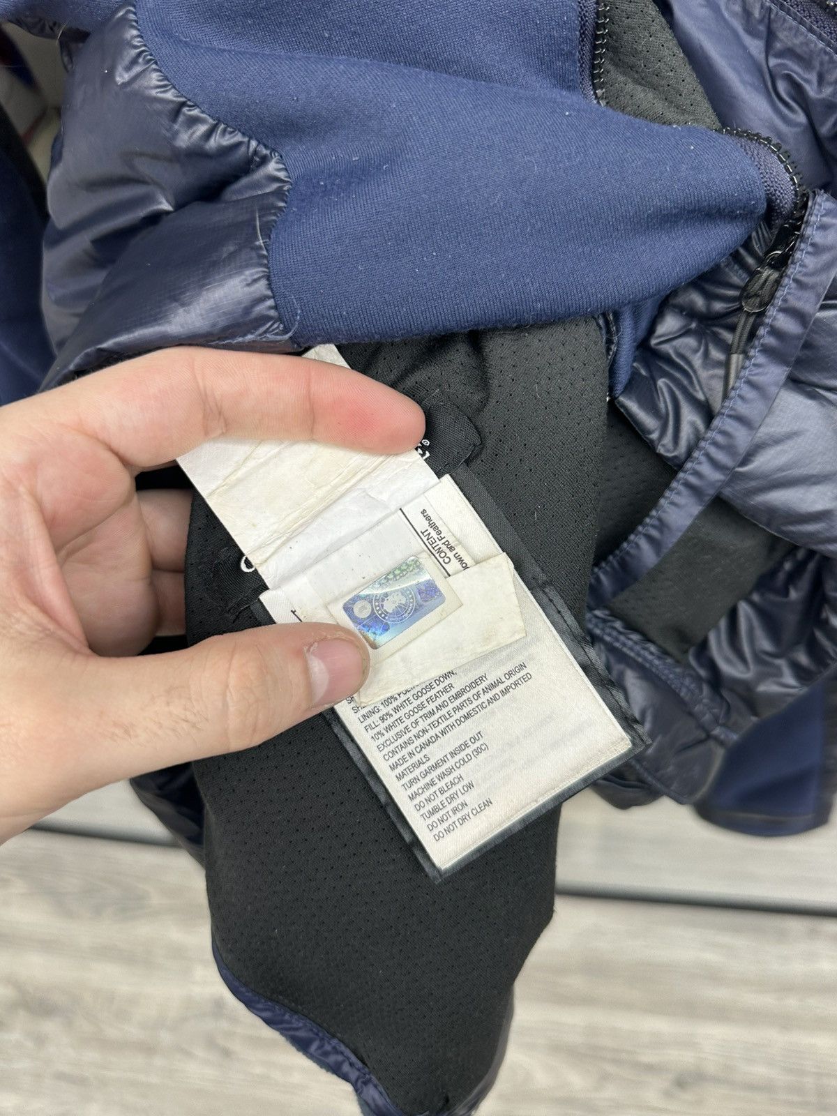 Canada Goose Canada Goose - HyBridge Lite Jacket (Navy) Size US S / EU 44-46 / 1 - 4 Thumbnail
